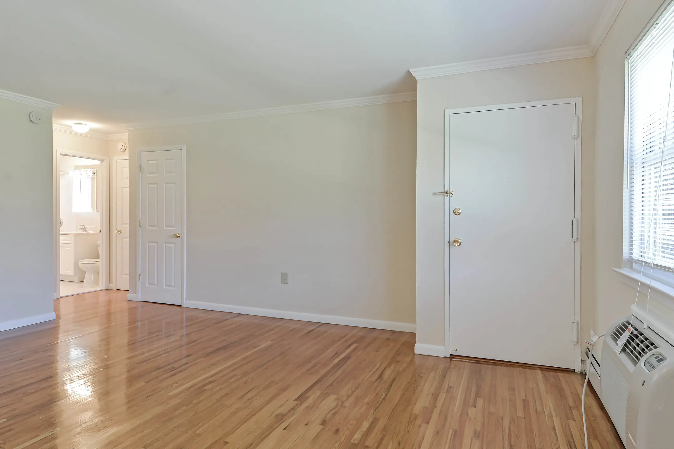 Wingate Apartments 315 Wert Ave Hamilton, NJ Apartments for Rent