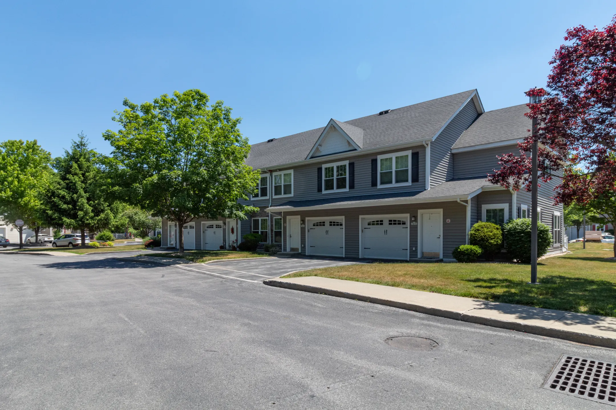 Brookside Meadows Apartments Pleasant Valley, NY 12569