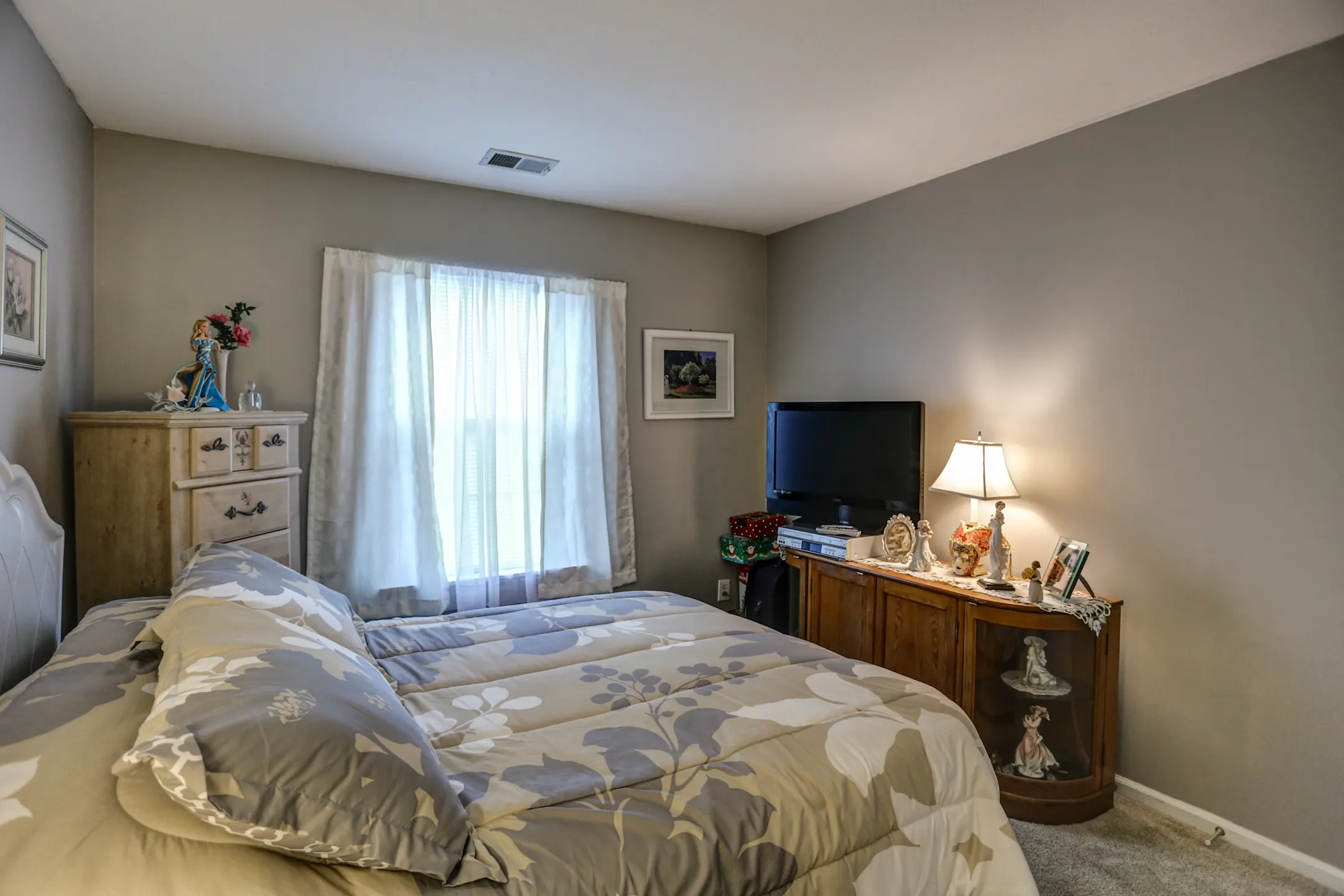 Courts of Colfax Apartments Apartments Warsaw, IN 46580