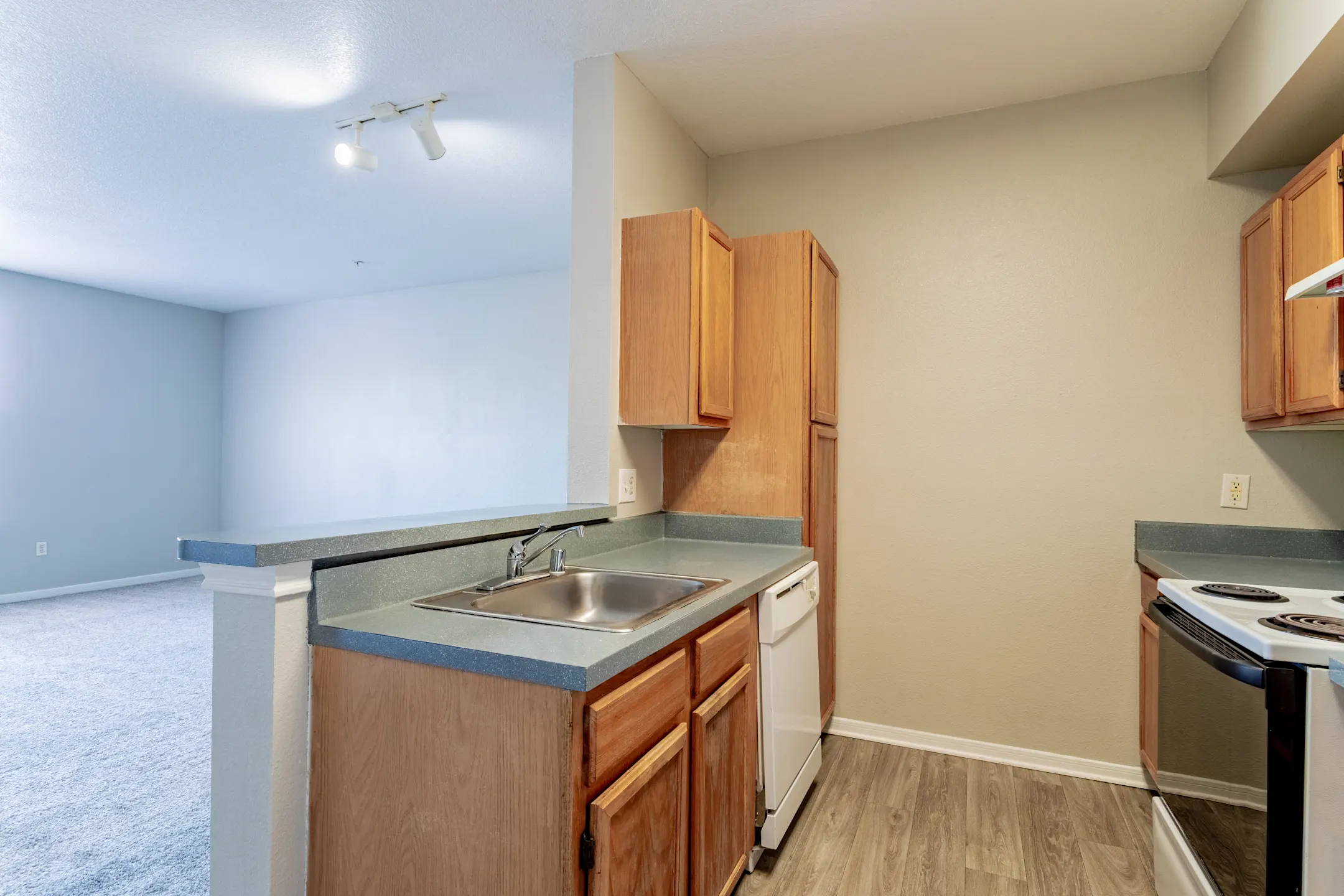 The Life at Clearwood 9465 Clearwood Dr Houston, TX Apartments for