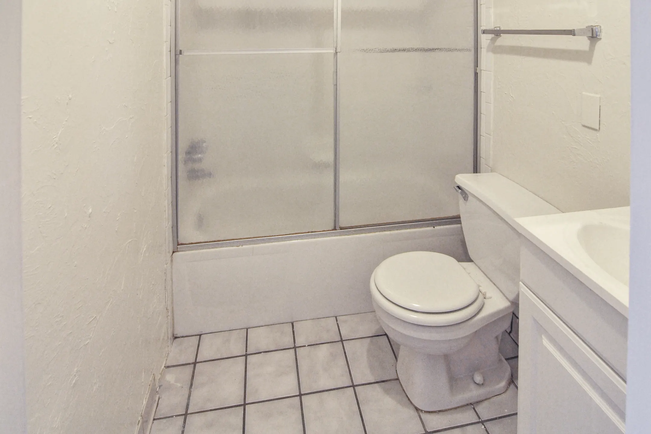 Bathroom - Walnut Place Apartments - Pittsburgh, PA