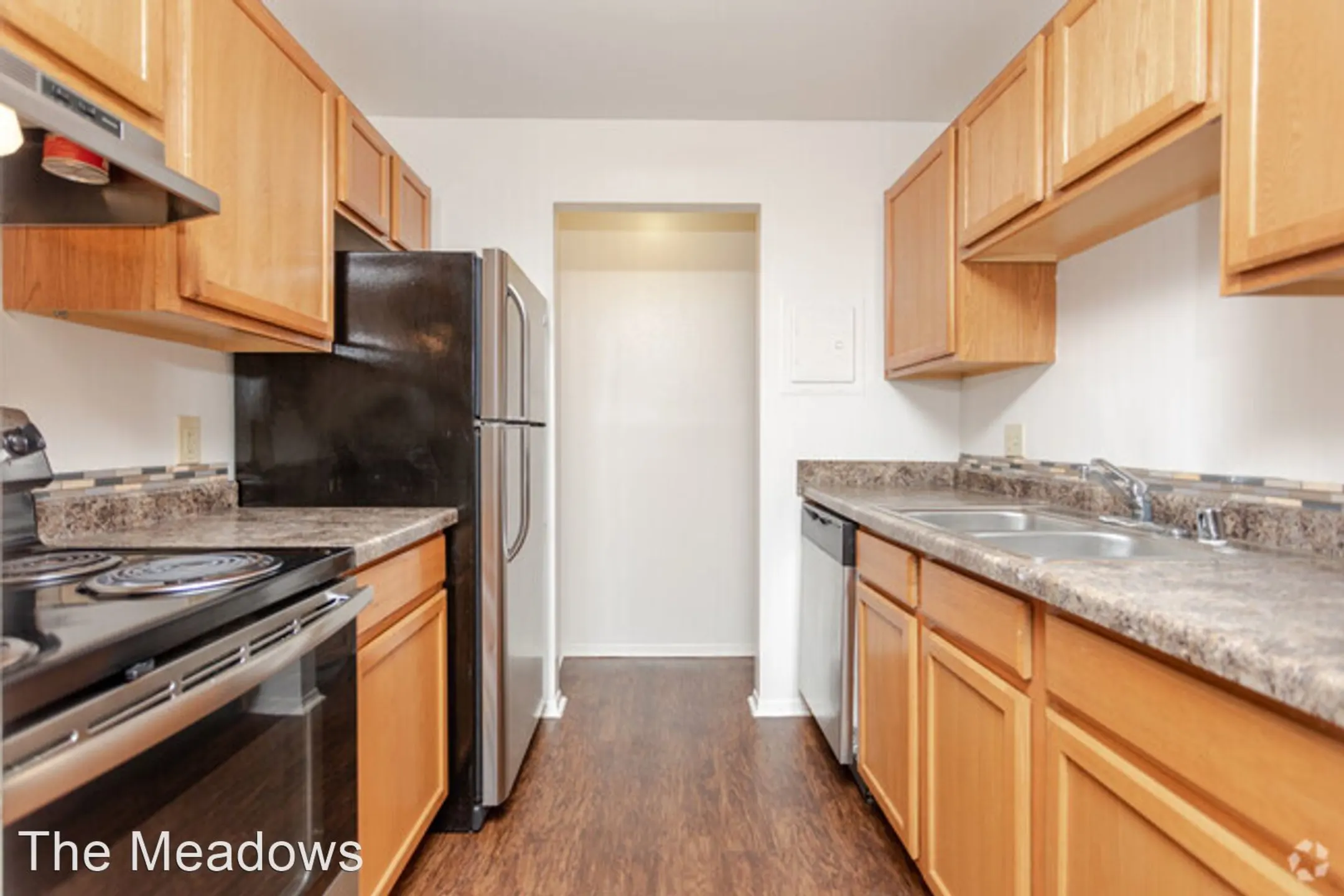Kitchen - The Meadows Apartments - Madison, WI
