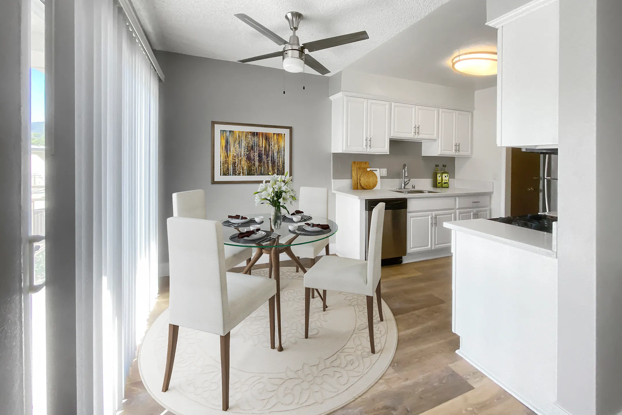 Dining Room - The Summit at La Crescenta - La Crescenta, CA