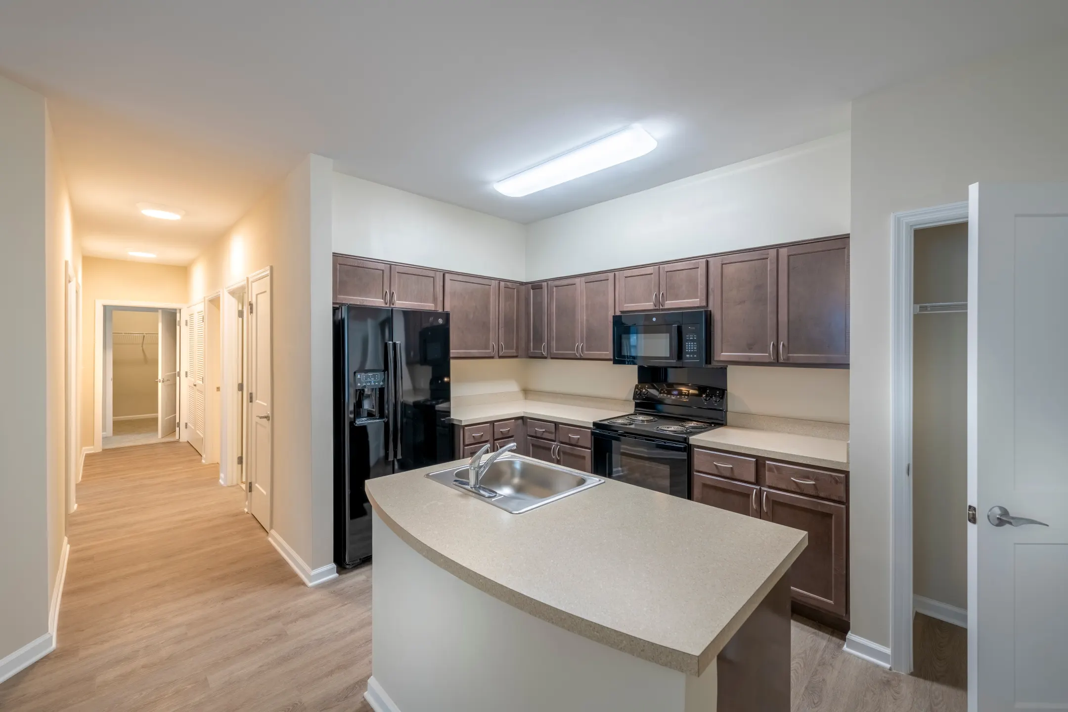 Parkway Overlook Apartments Baltimore, MD 21216