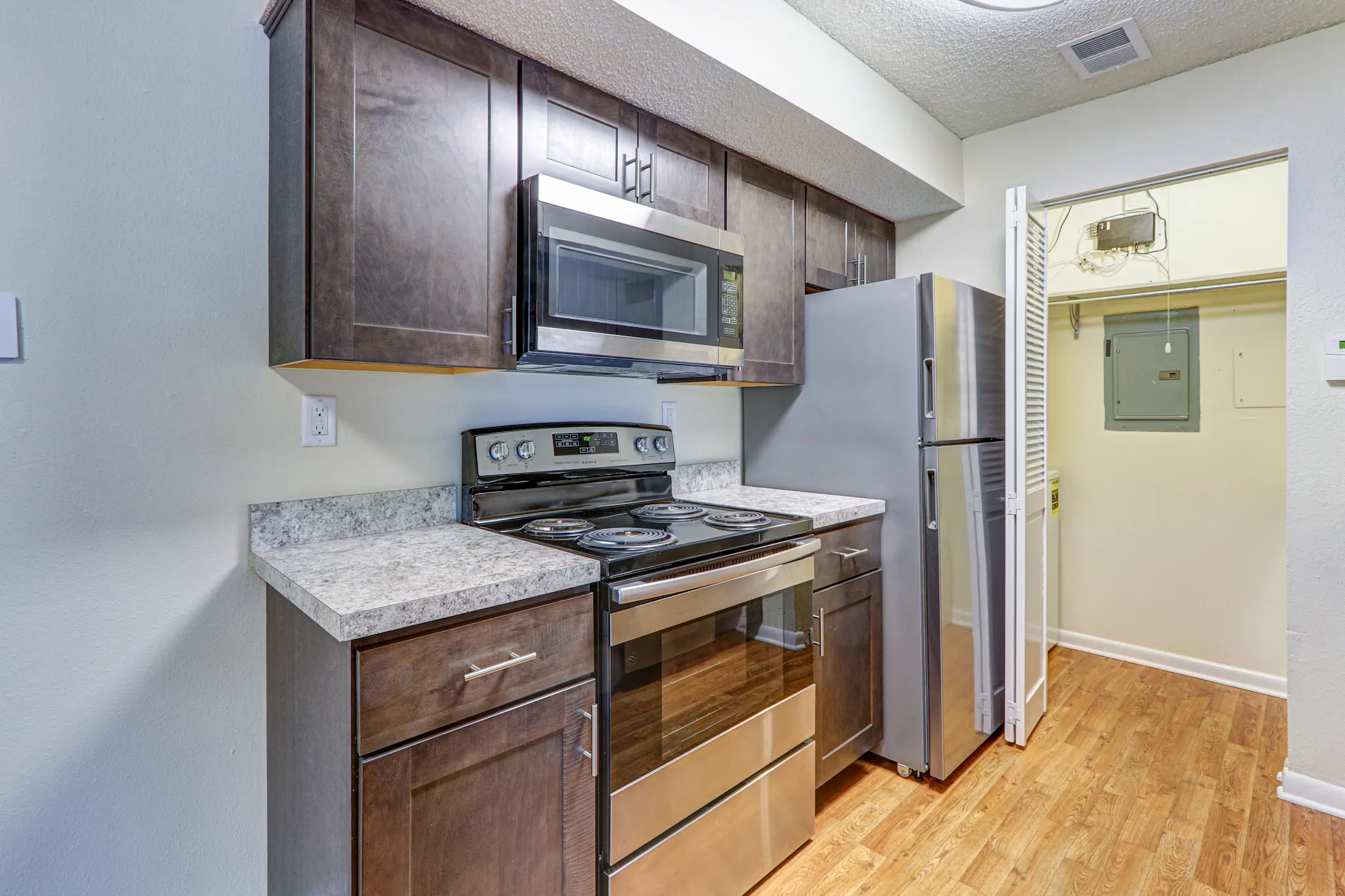 Monroeville Apartments at Belmont Ridge 1100 Belmont Boulevard Suite