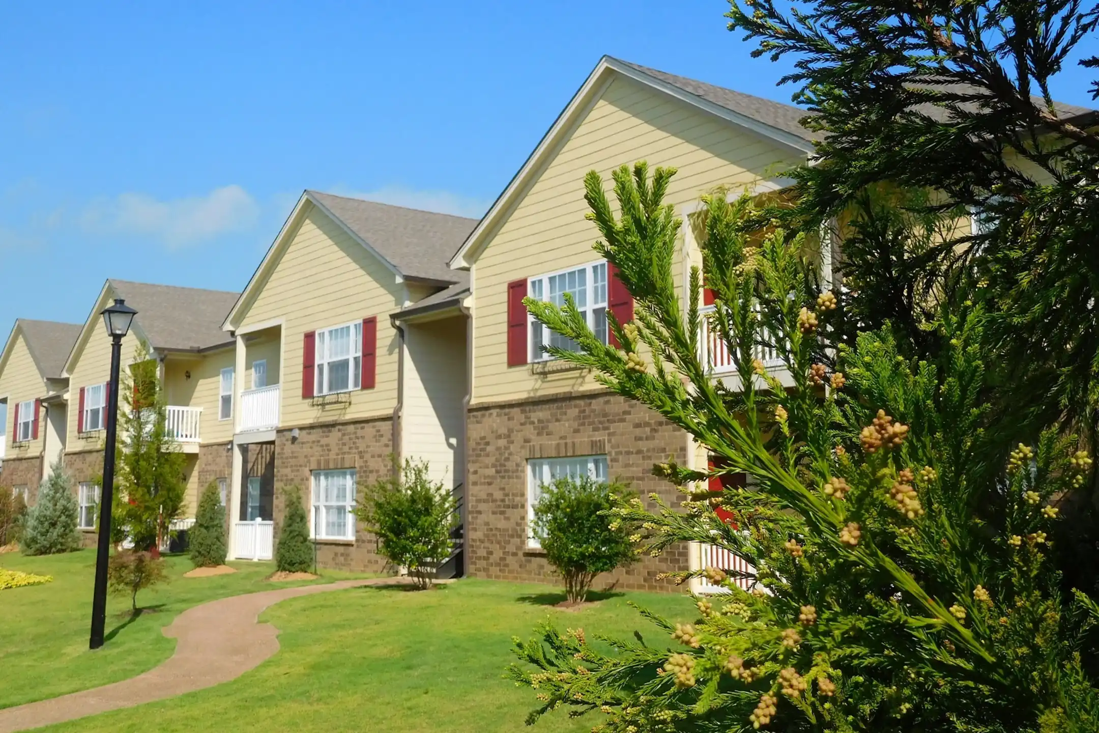 The Charleston Apartments Apartments Cordova, TN 38016