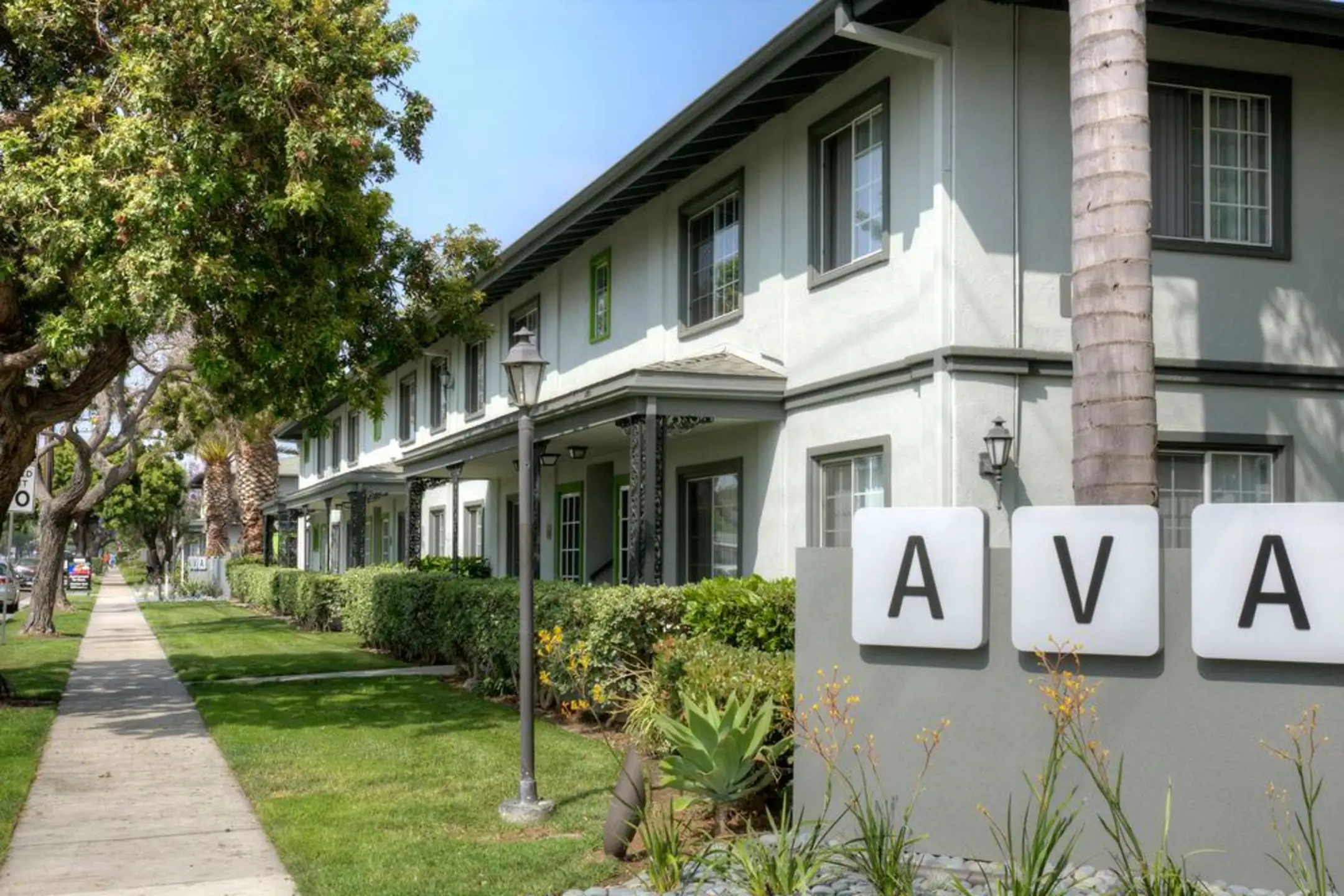 AVA Newport Apartments Costa Mesa, CA 92627