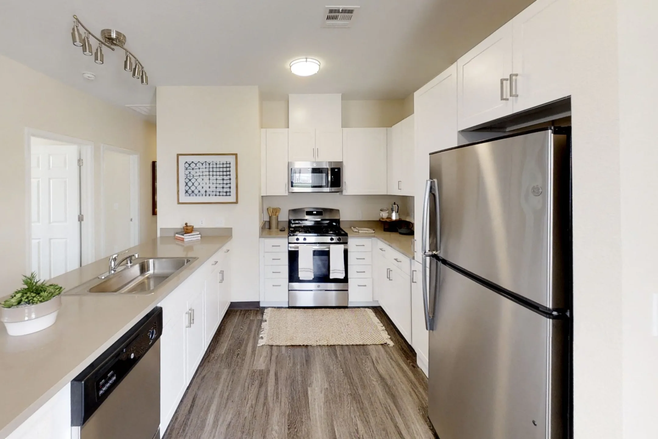 Kitchen - Vida Luxury Living - Reno, NV