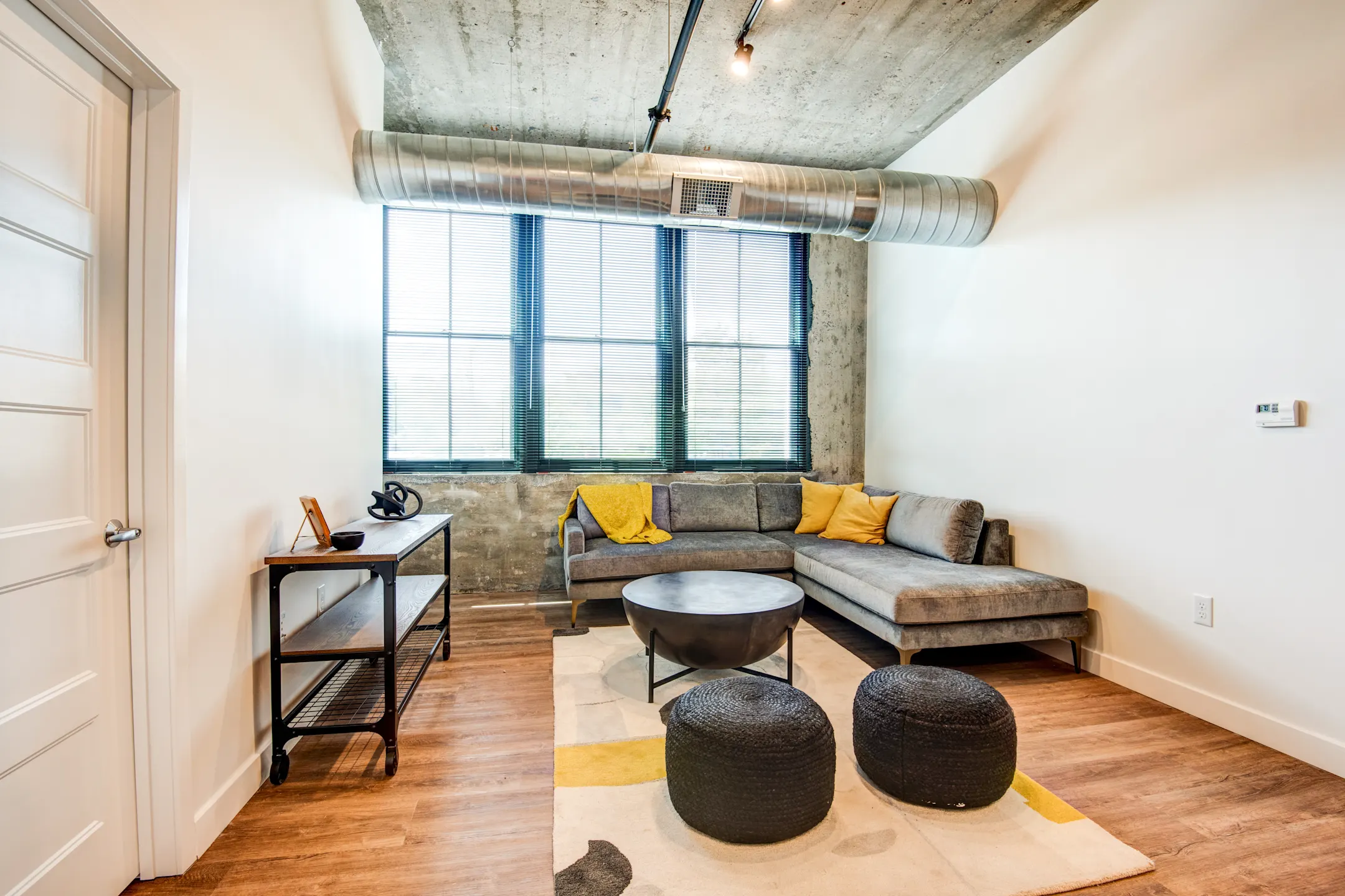 Montgomery Mill Apartments Windsor Locks, CT 06096