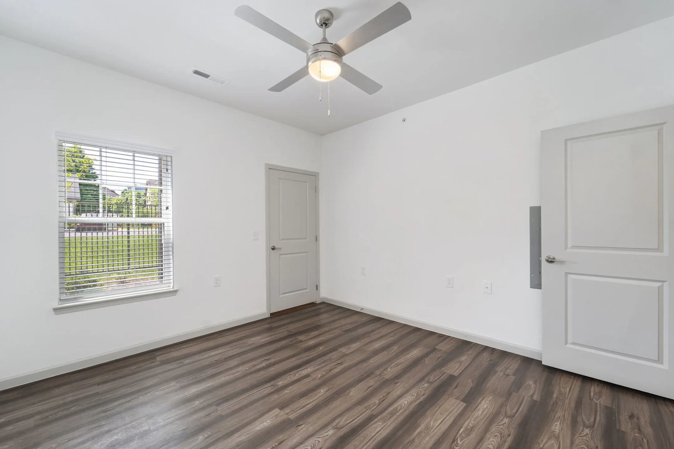 The Warrick Apartments Nashville, TN 37228