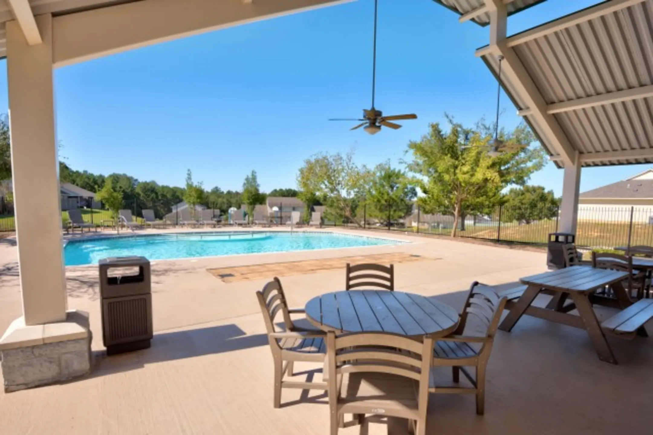 Sycamore Apartments Leesville