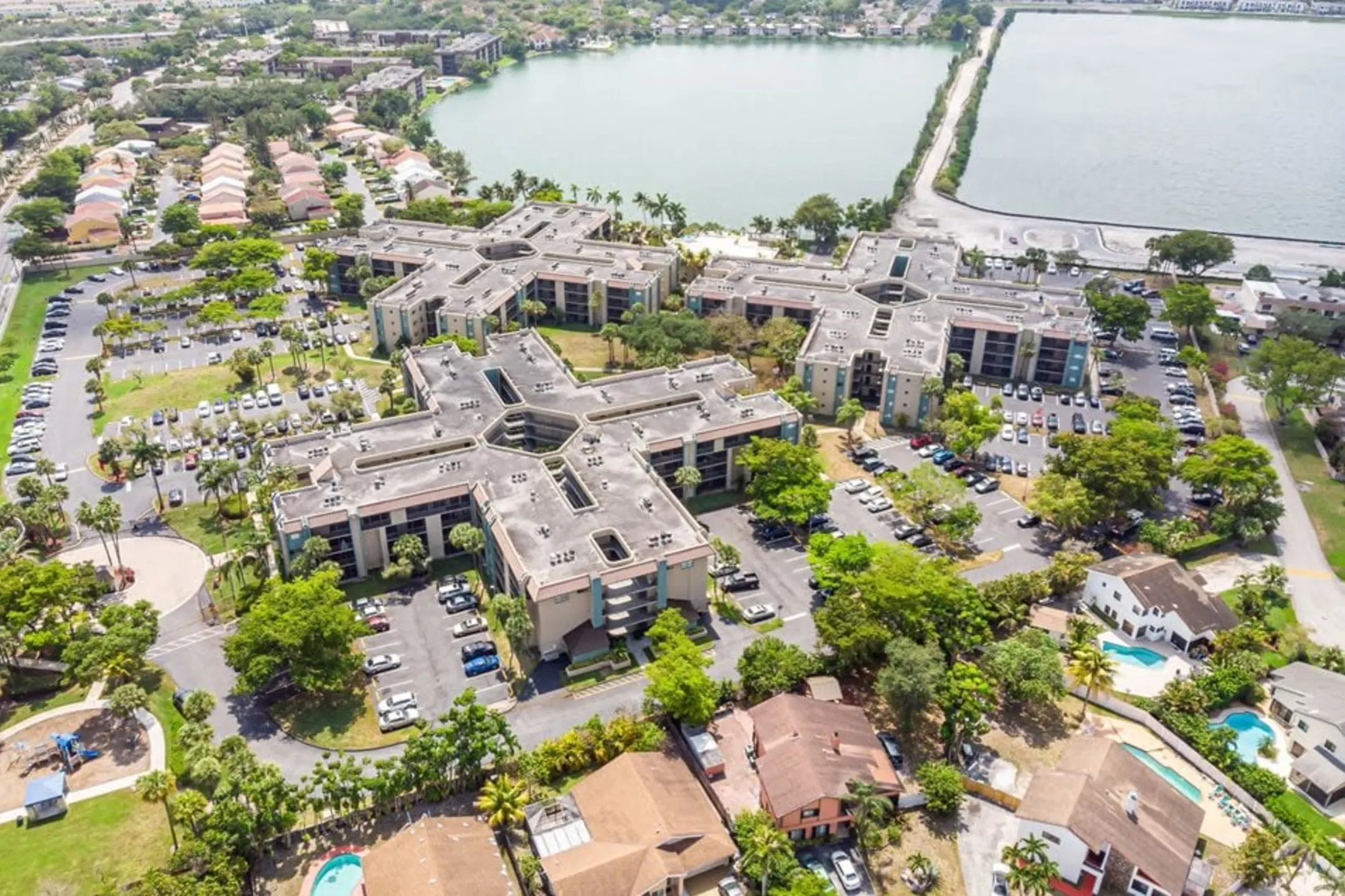 Building - Horizons North Apartments - Miami, FL