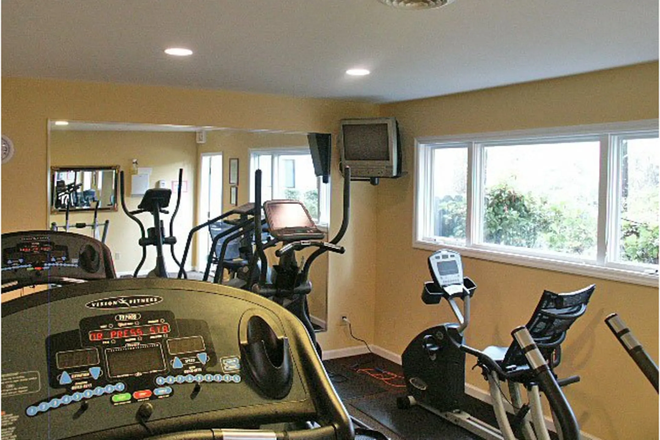 Fitness Weight Room - Crickentree - Mount Pleasant, SC