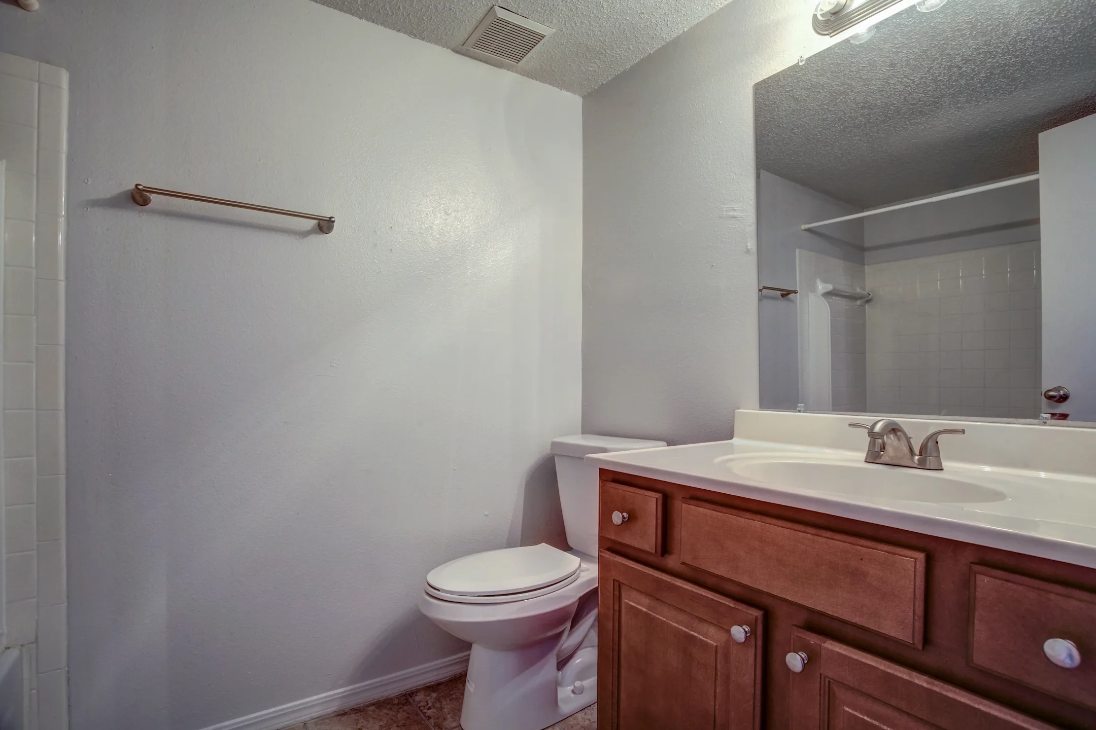 Rolling Oaks Apartments Oklahoma City, OK 73110