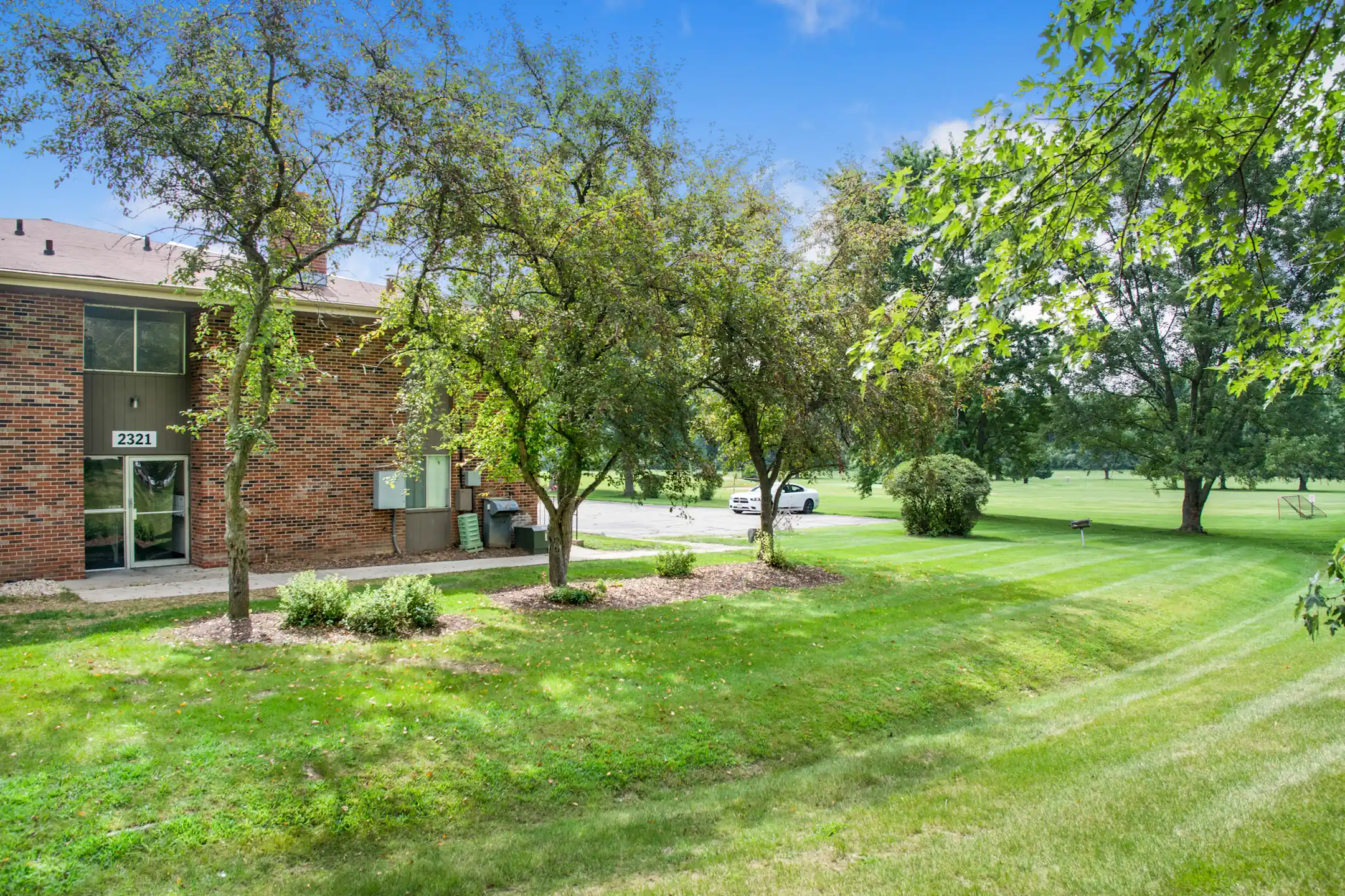 The Fairways Apartments 2301 Traceway Dr Fitchburg, WI Apartments