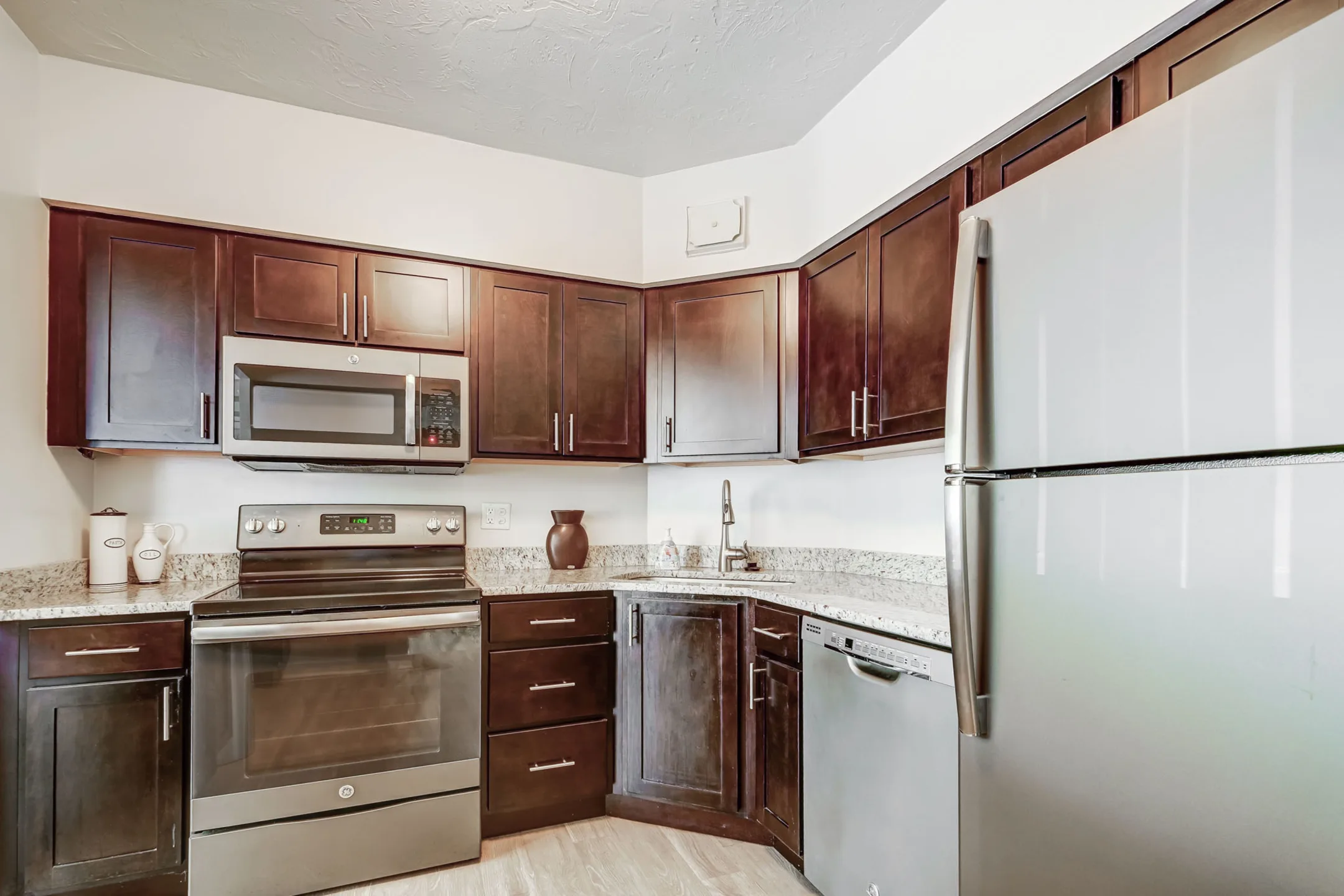 Hamilton House Apartments Mayfield Heights, OH 44124