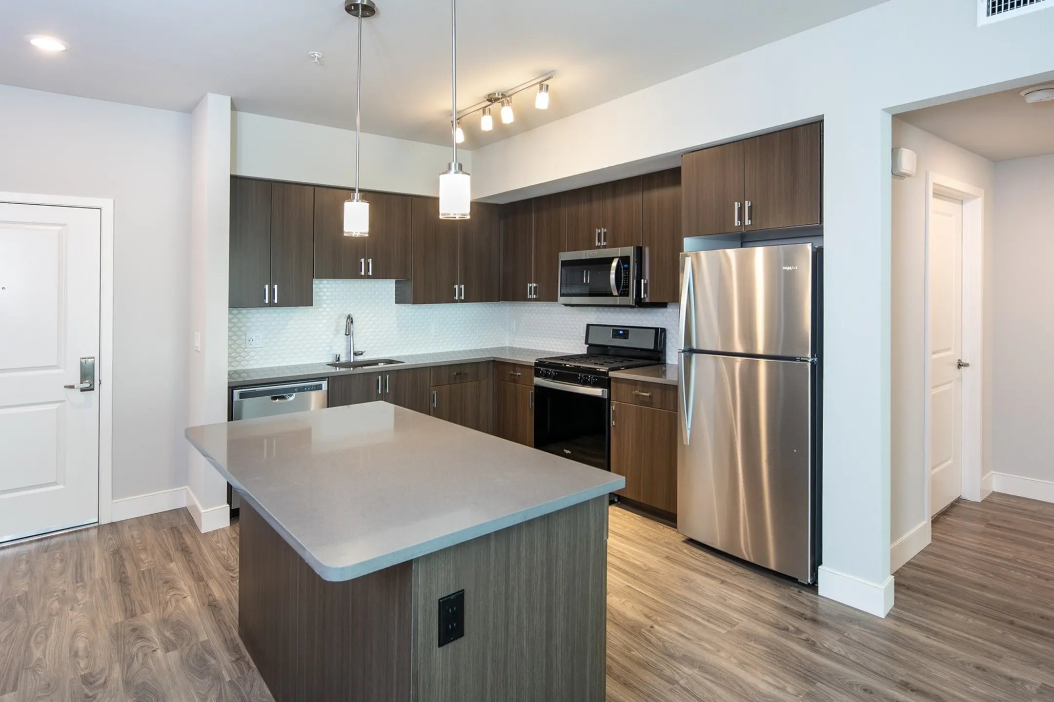 DUO Apartments San Jose, CA 95119