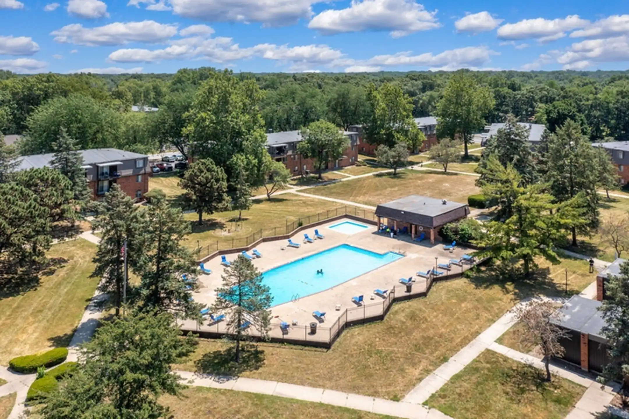 Park West Apartments 1800 Park West Boulevard Griffith, IN