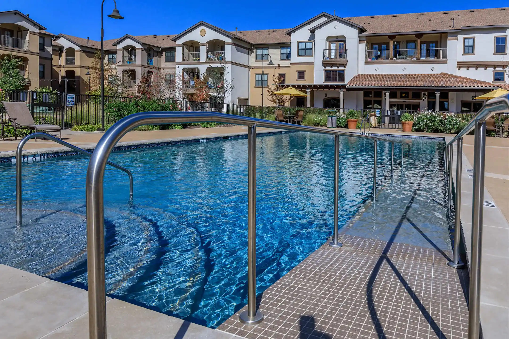 Mariposa at Elk Drive 55+ Apartment Homes 155 Elk Dr Burleson, TX
