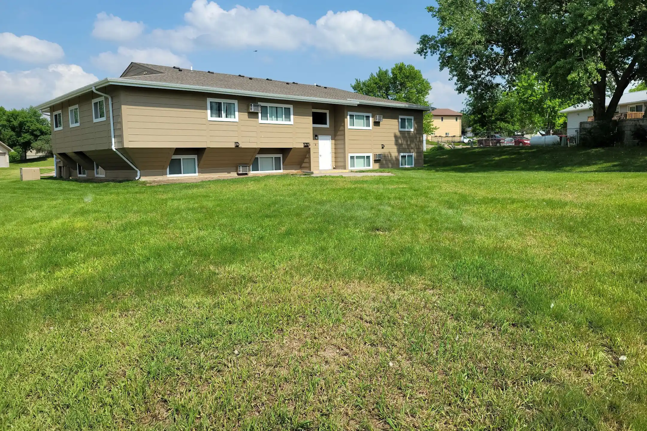 River Buttes Apartments Chamberlain, SD 57325