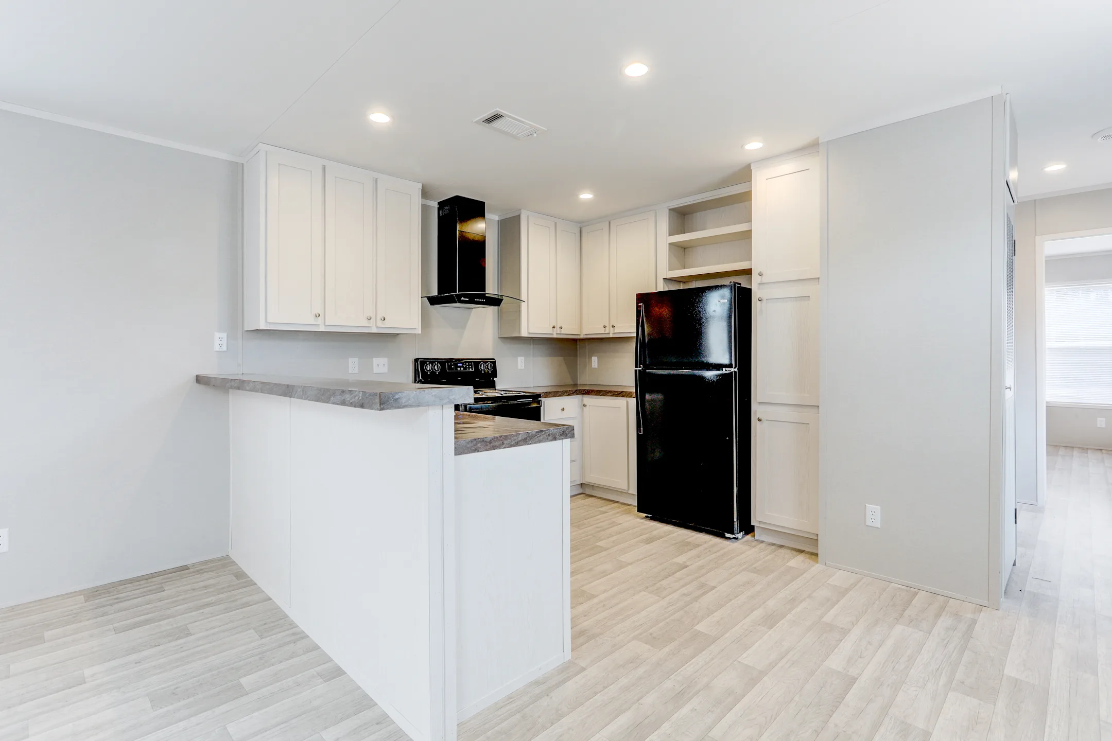 Kitchen - Pine Acre Trails - Conroe, TX