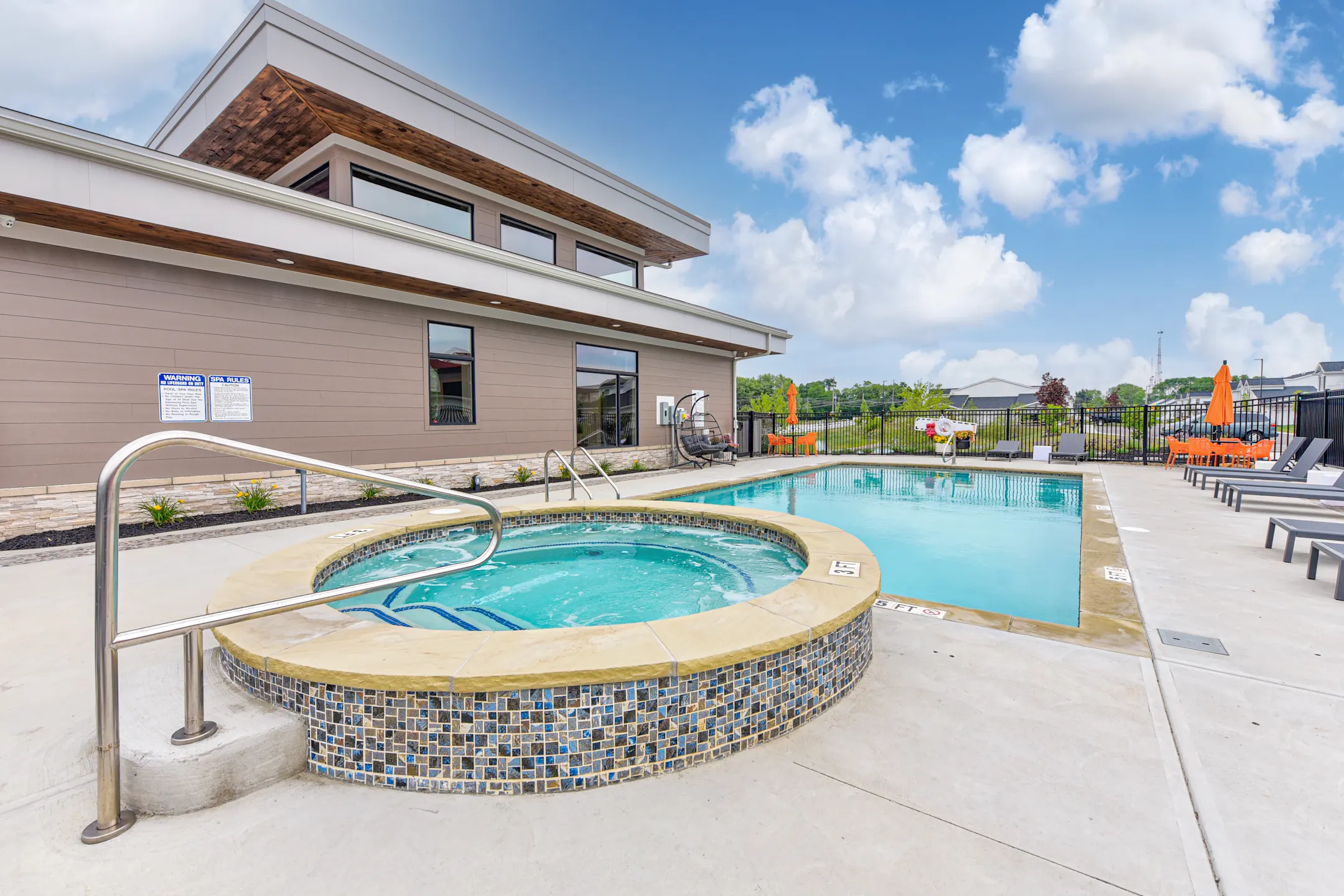 Pool - The Orchard - Brunswick, OH