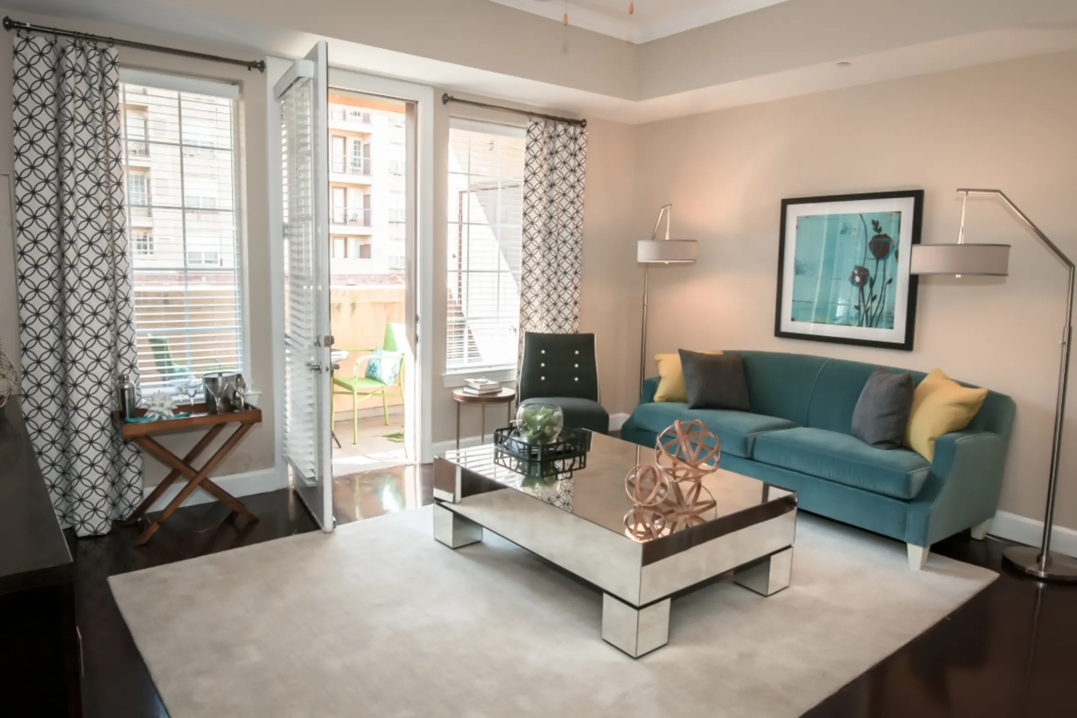 Living Room - Southgate Towers - Baton Rouge, LA