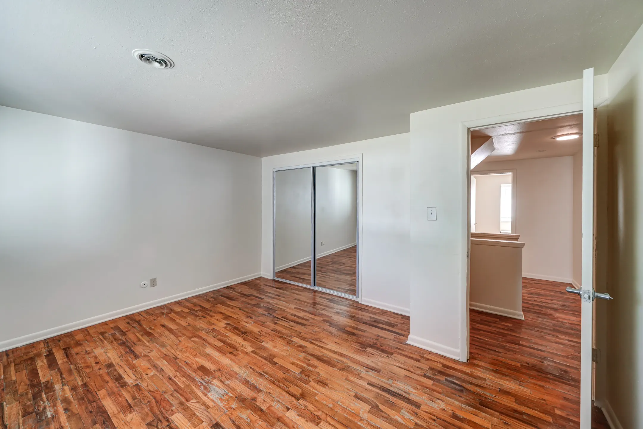 Broad Ripple Trails 5220 Luzzane Ln Indianapolis, IN Apartments for