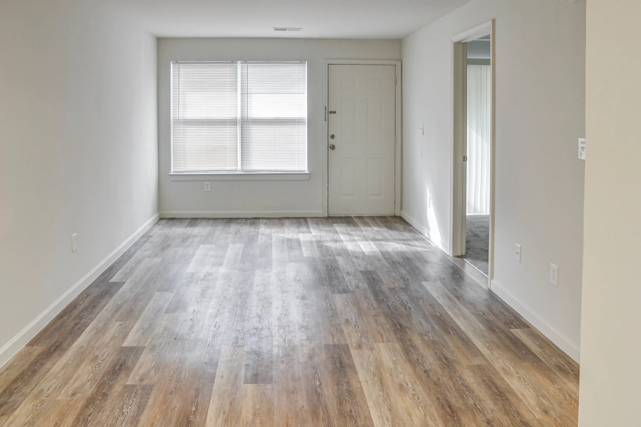 Green Plaza Apartments Iselin, NJ 08830