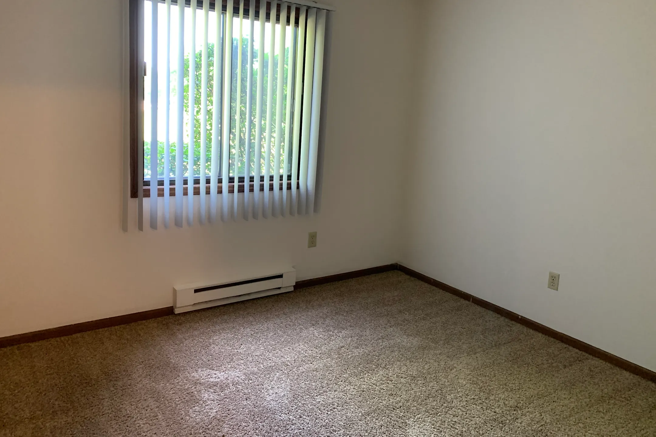 Anita Terrace Apartments 290 Anita Ter Antioch, IL Apartments for