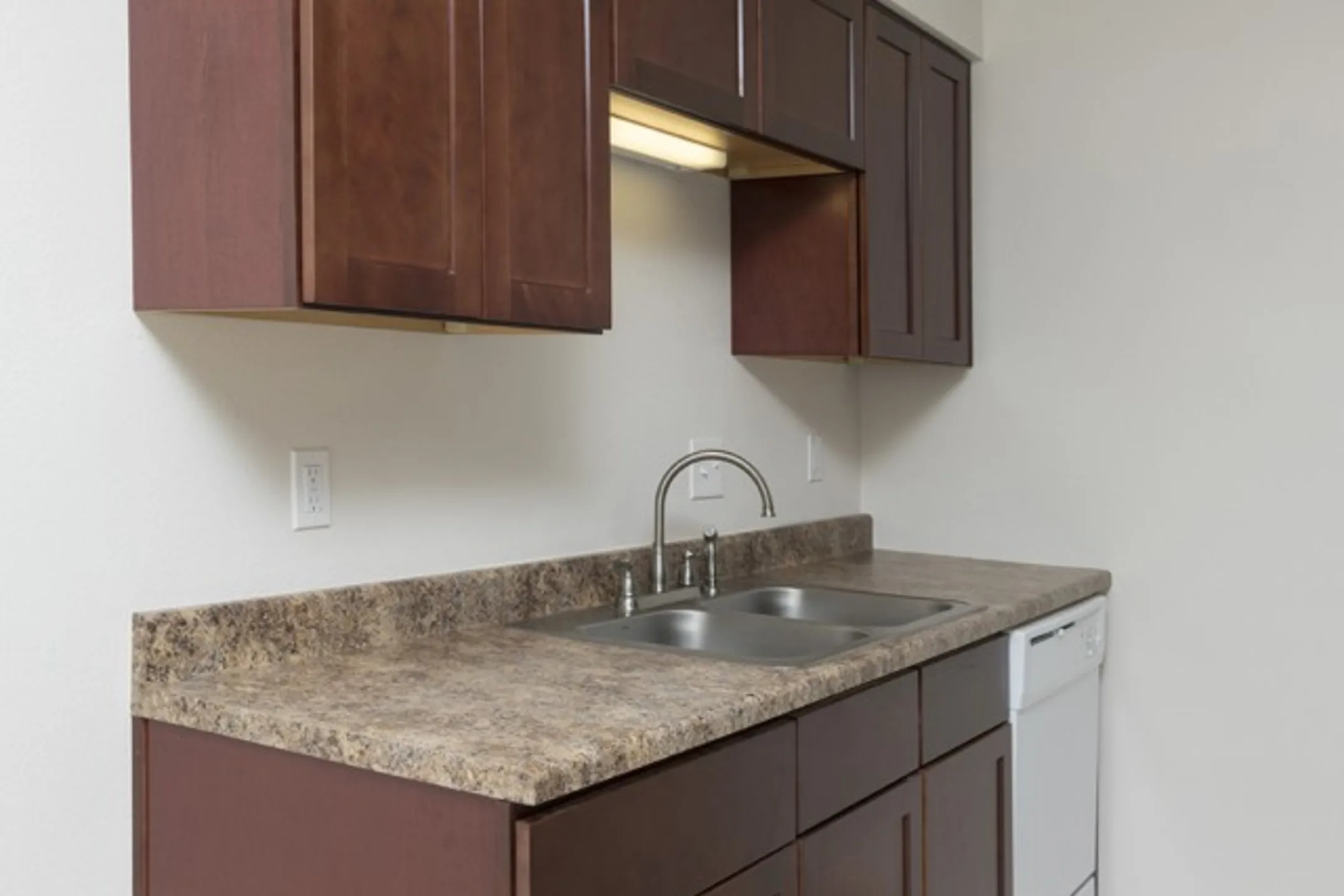 Rosewood Village Apartments 2072 E St Springfield, MO