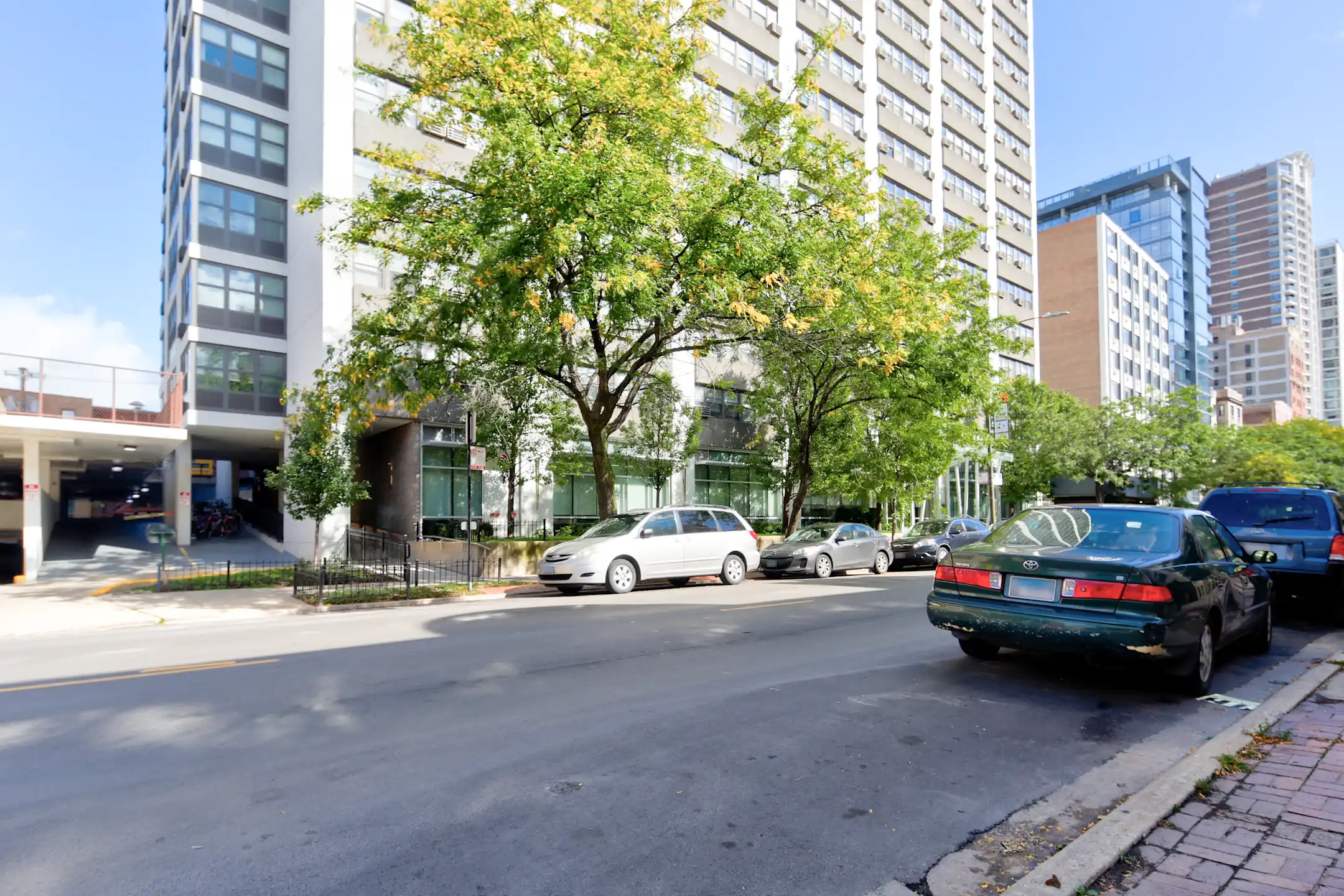 Belmont Tower Apartments Apartments Chicago, IL 60657