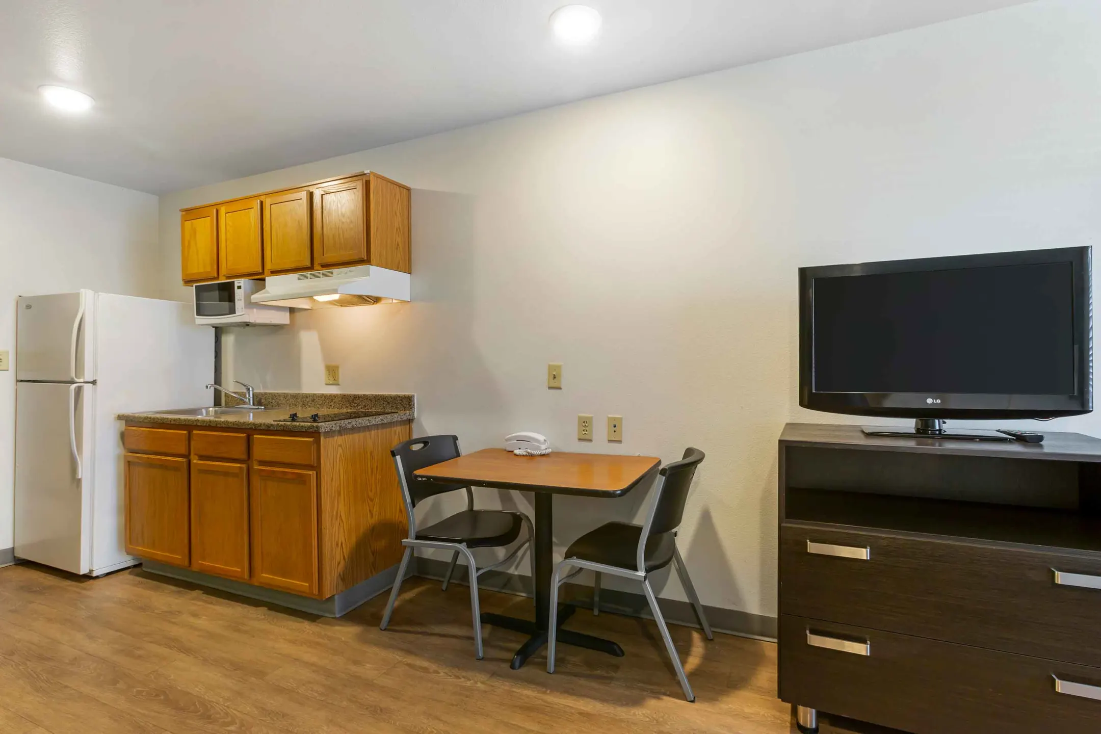 furnished-studio-phoenix-north-apartments-phoenix-az-85051