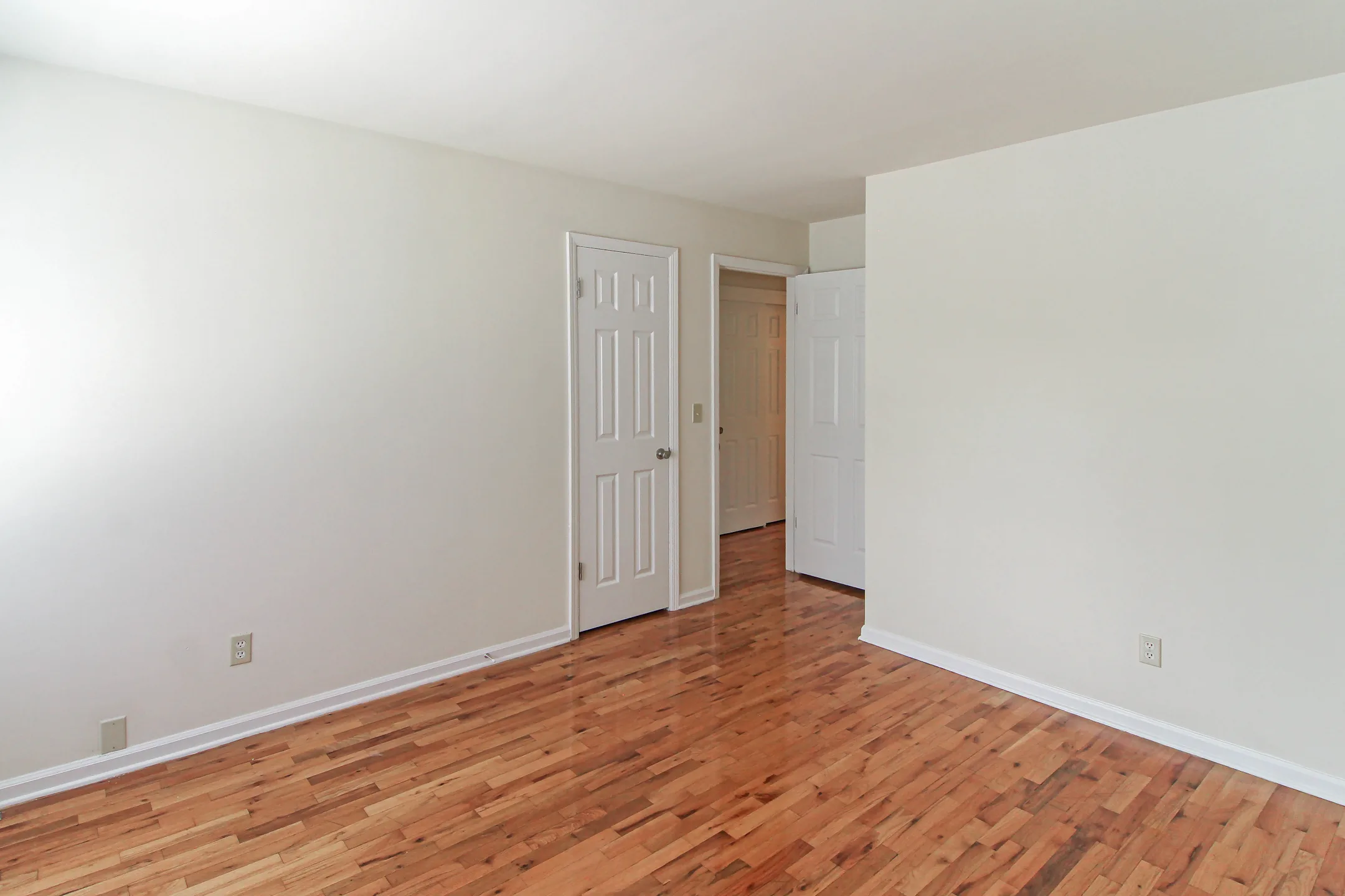 Village On The Green (Rivervale) Apartments Rivervale, NJ 07675