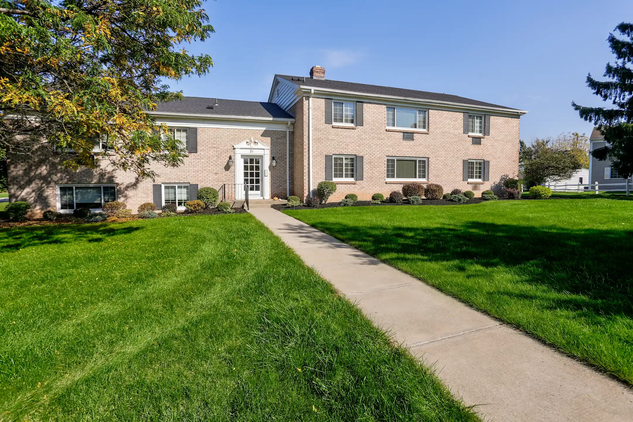 Pittsford Village Estates 1 Colonial Parkway Pittsford, NY