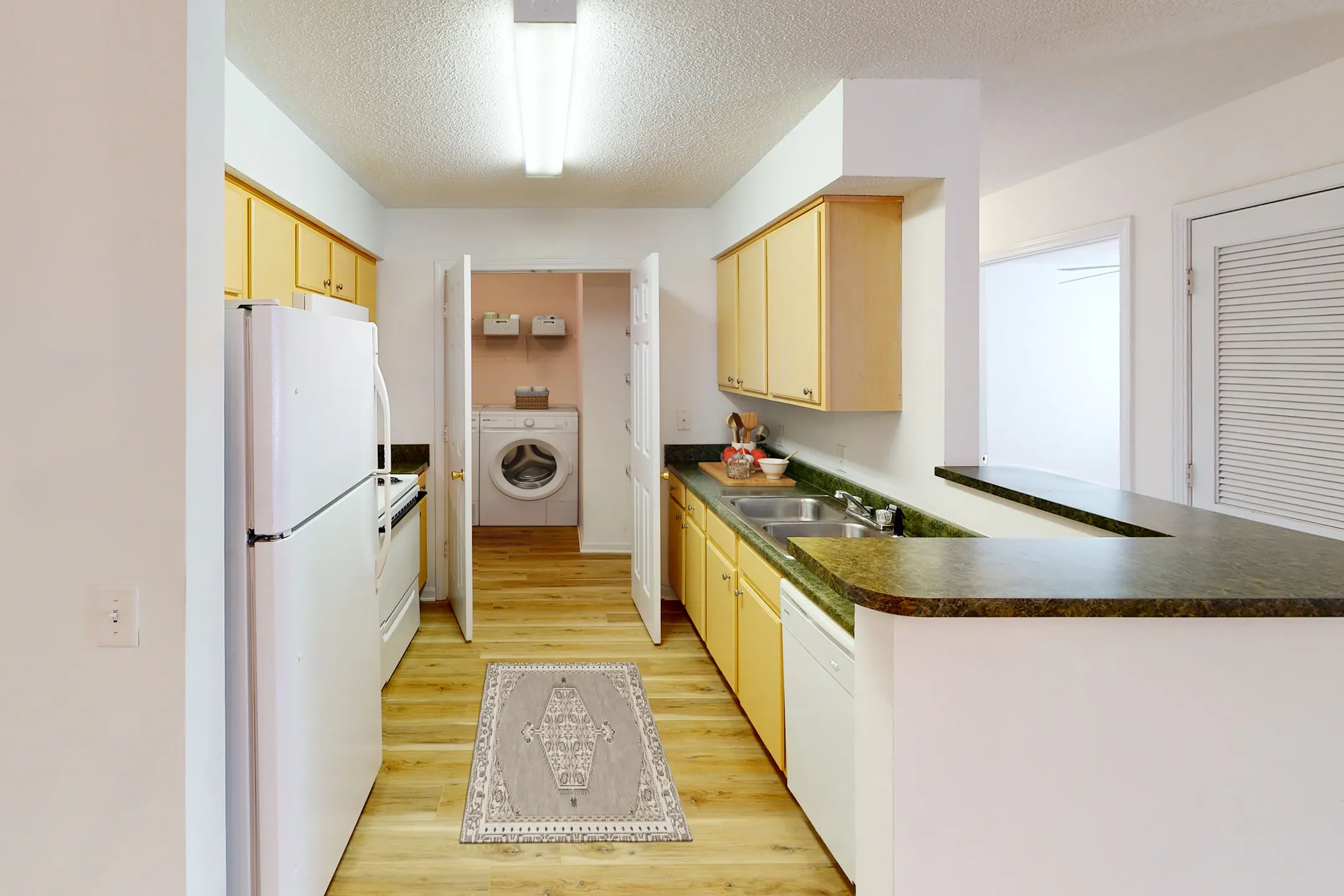 The Tarragon 2151 Westgate Parkway Dothan, AL Apartments for Rent