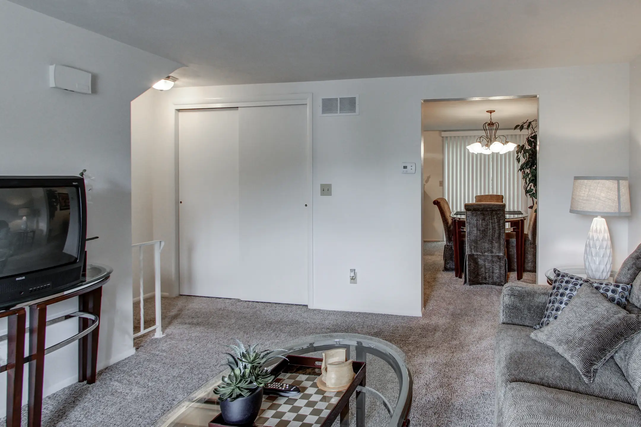 Walnut Ridge Townhomes Apartments Irwin, PA 15642