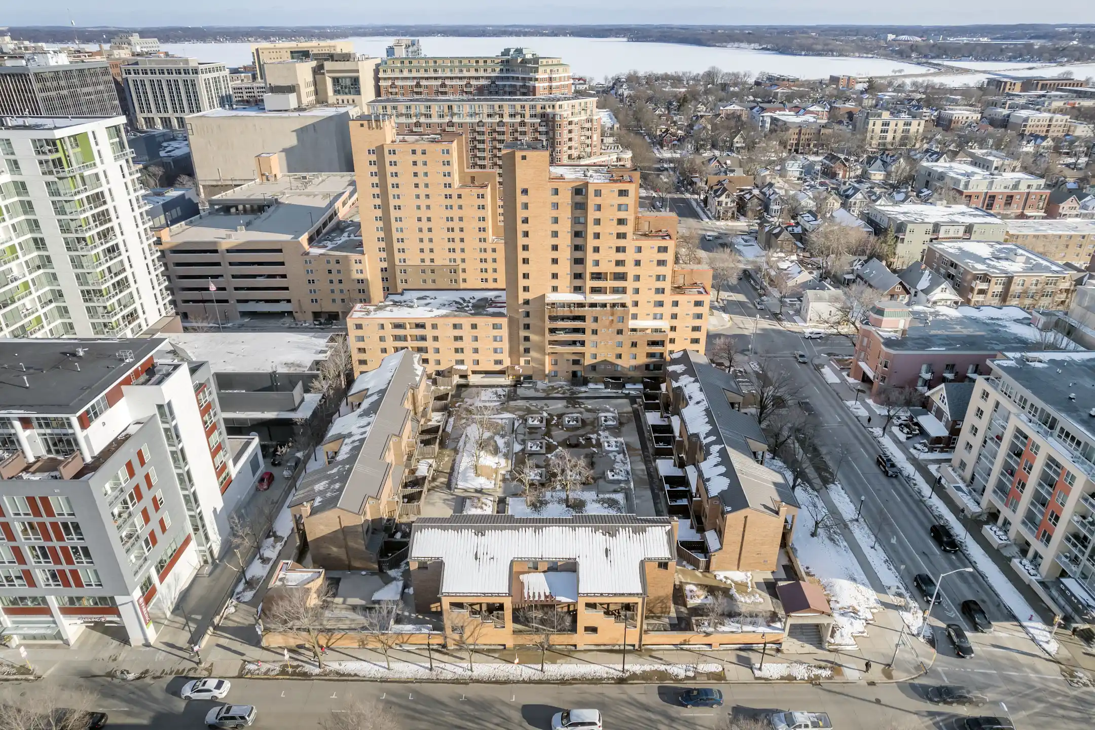 Capitol Centre Court Apartments Madison, WI 53703