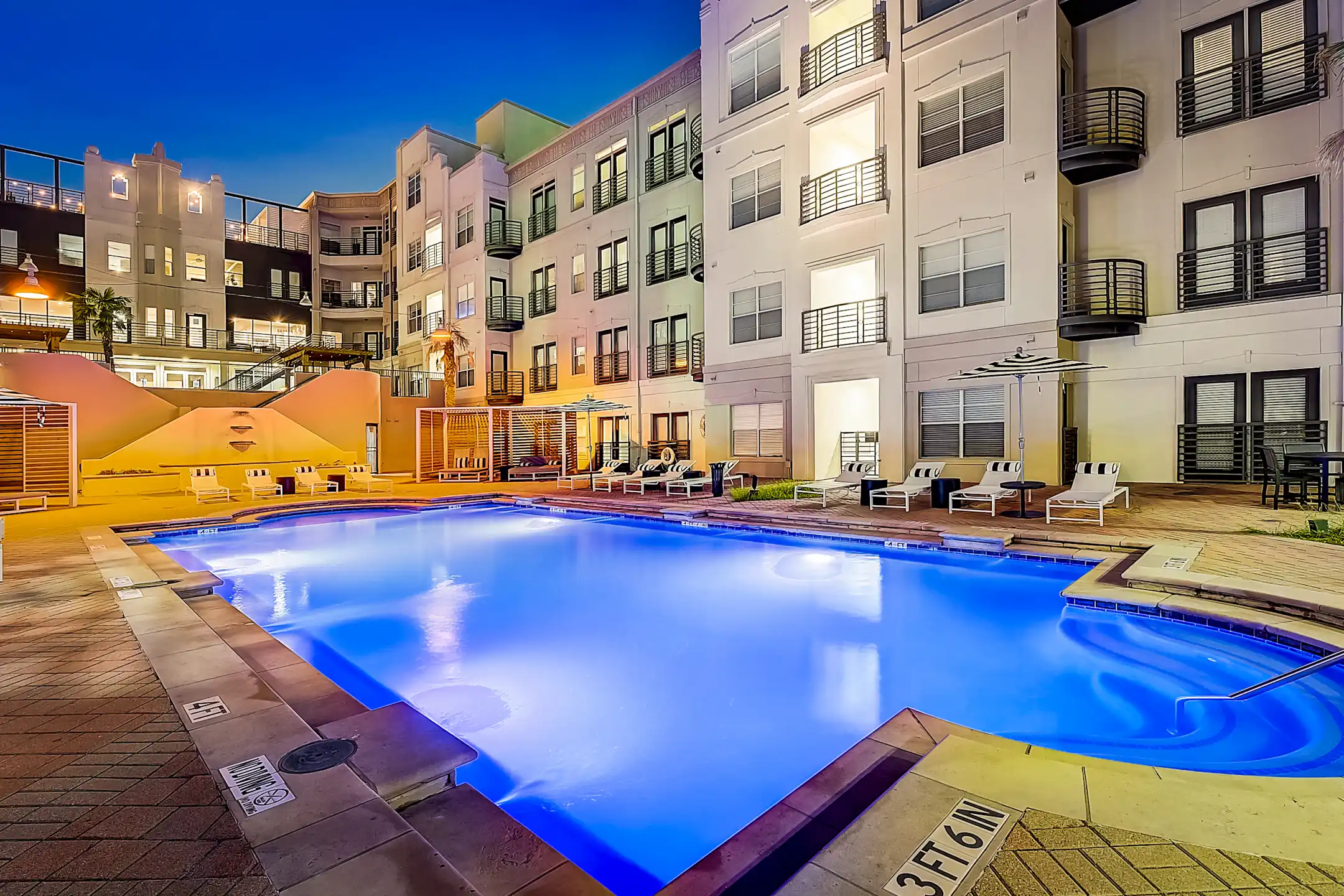 Pool - 5 Mockingbird - Dallas, TX