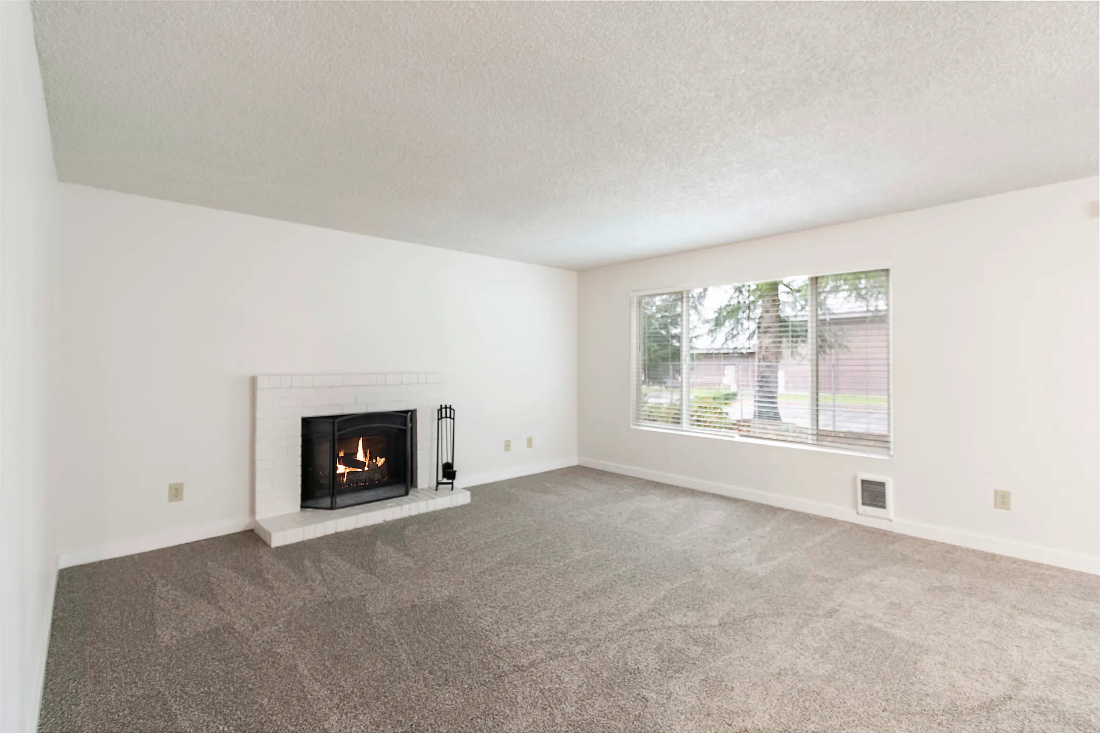 D Place Apartments 3802, 3834, 3838, 3842 D Place SE Auburn, WA