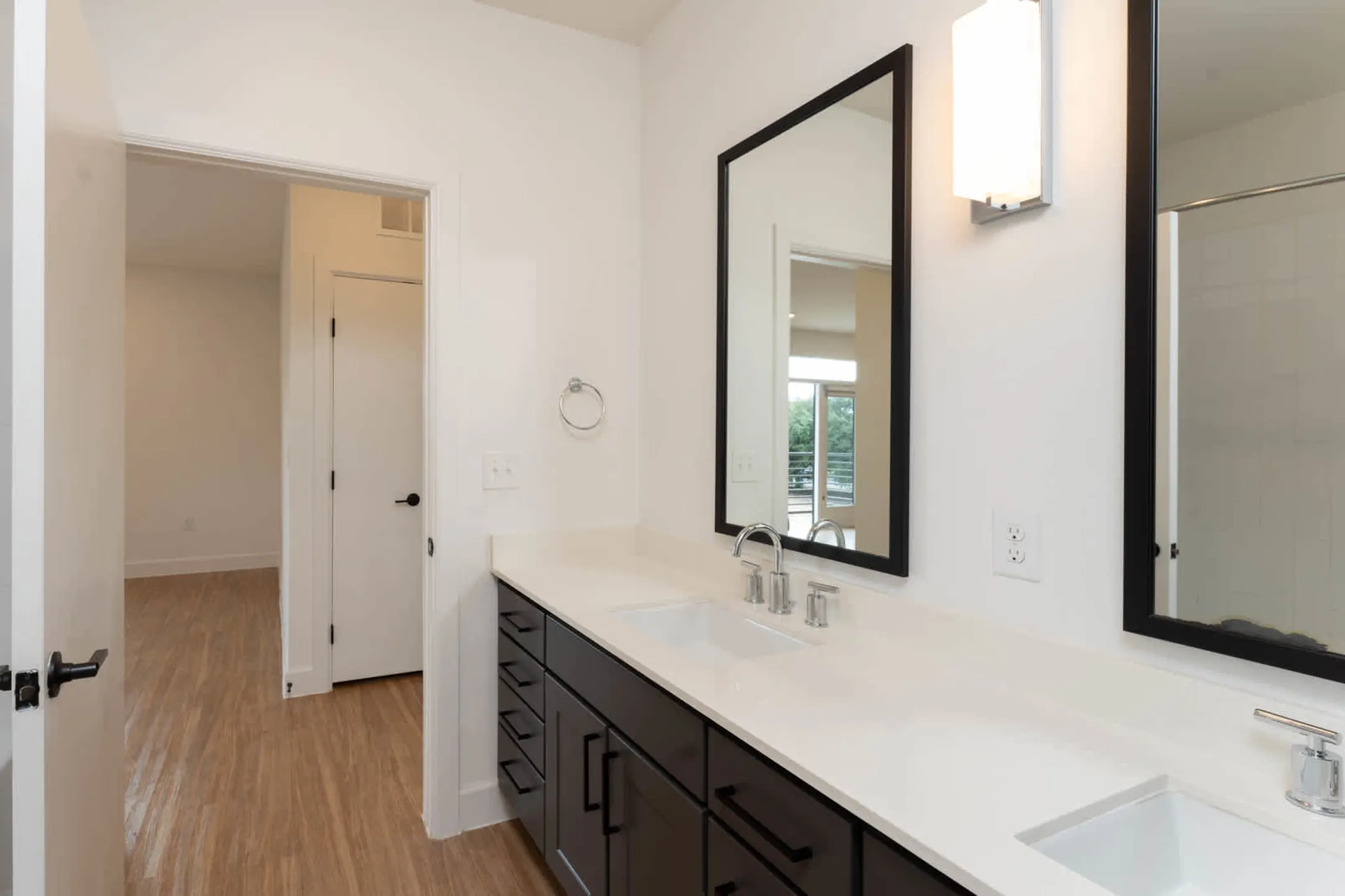 The Weaver Apartments Austin, TX 78702