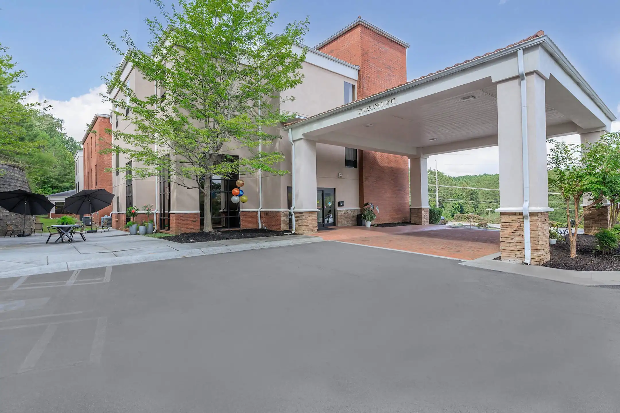 Hilltop Lofts II 23 Chateau Drive Southeast Rome, GA Apartments for