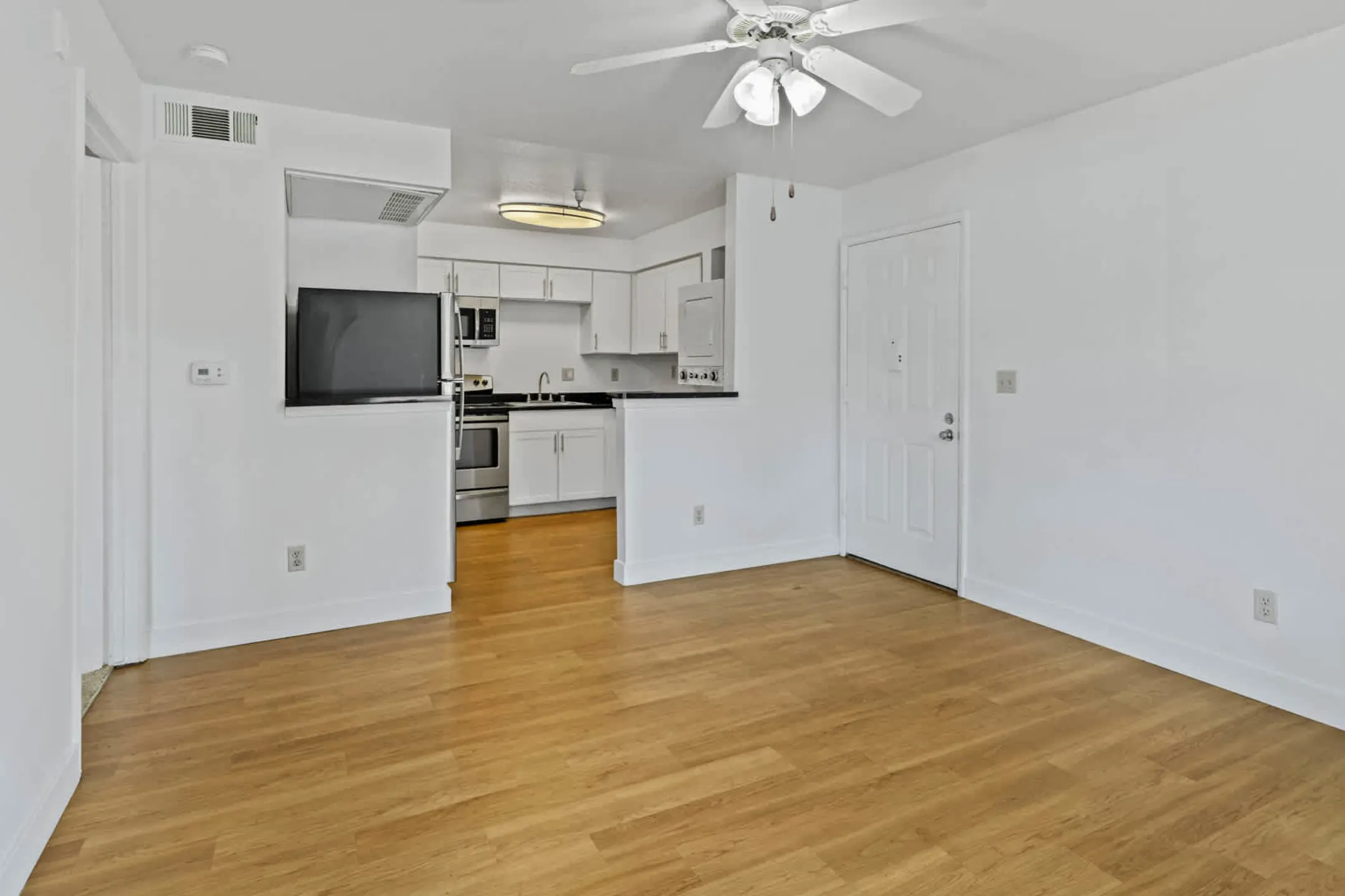 Mill Creek 440 Dixon Landing Rd Milpitas, CA Apartments for Rent