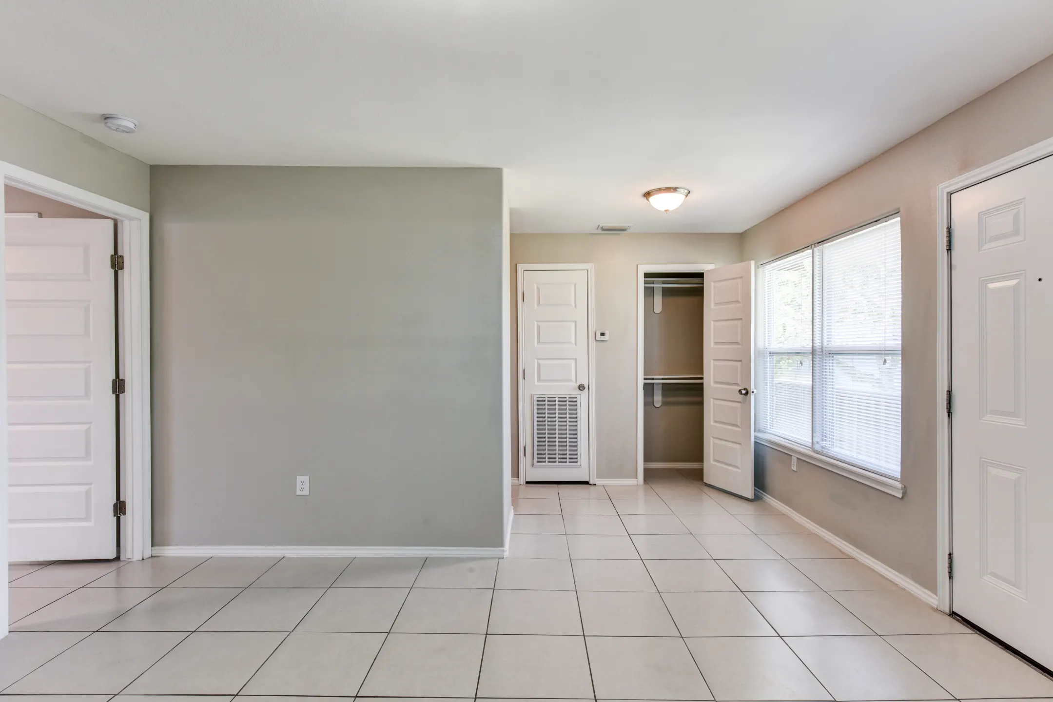 Rockport Oak Garden Apartments 511 E Hackberry St Rockport, TX