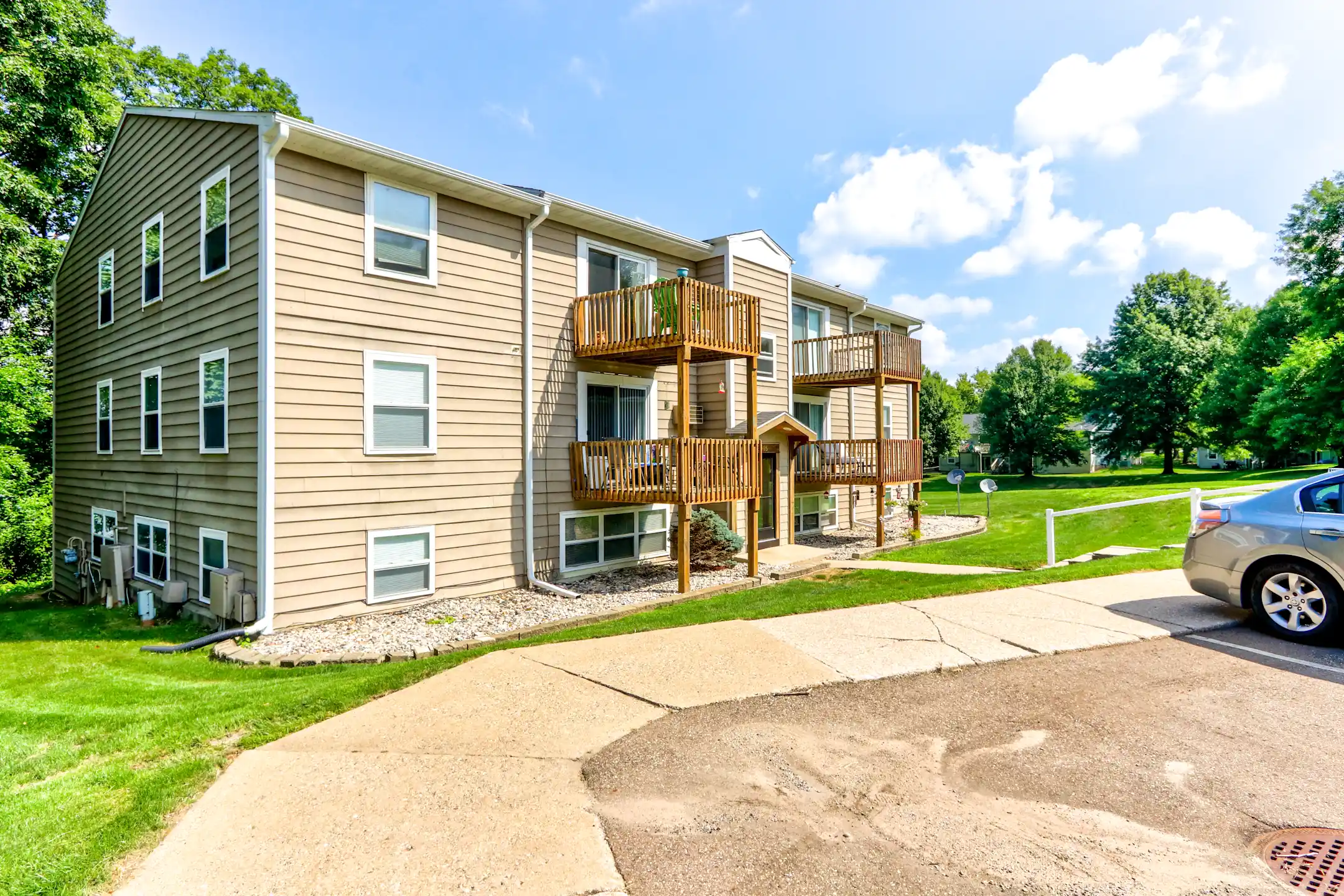Arbor Terrace and Richland Country Apartments Apartments Richland, MI