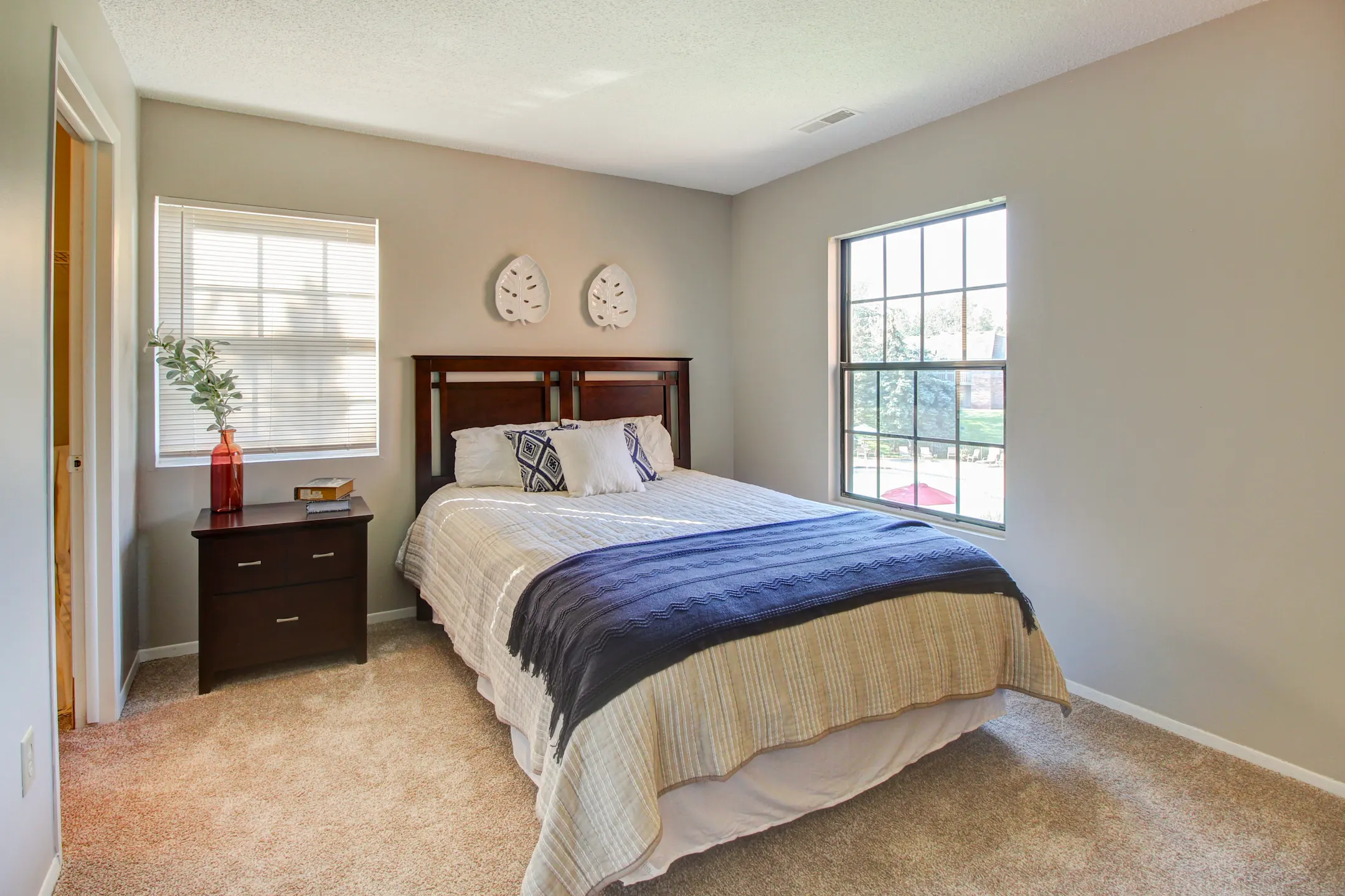 Lancaster Lakes Apartments Clarkston, MI 48346