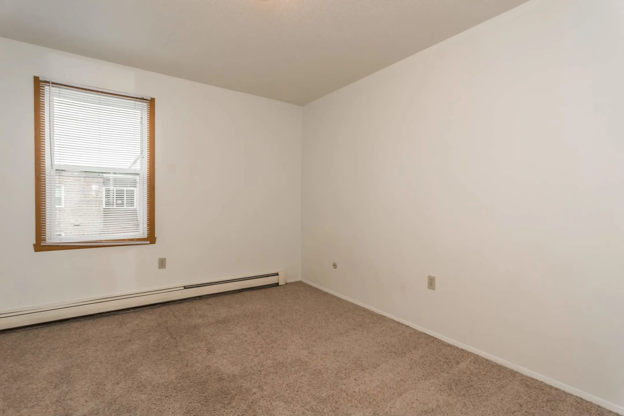 Bristol Park Apartments & Townhomes - Grand Forks, ND 58203