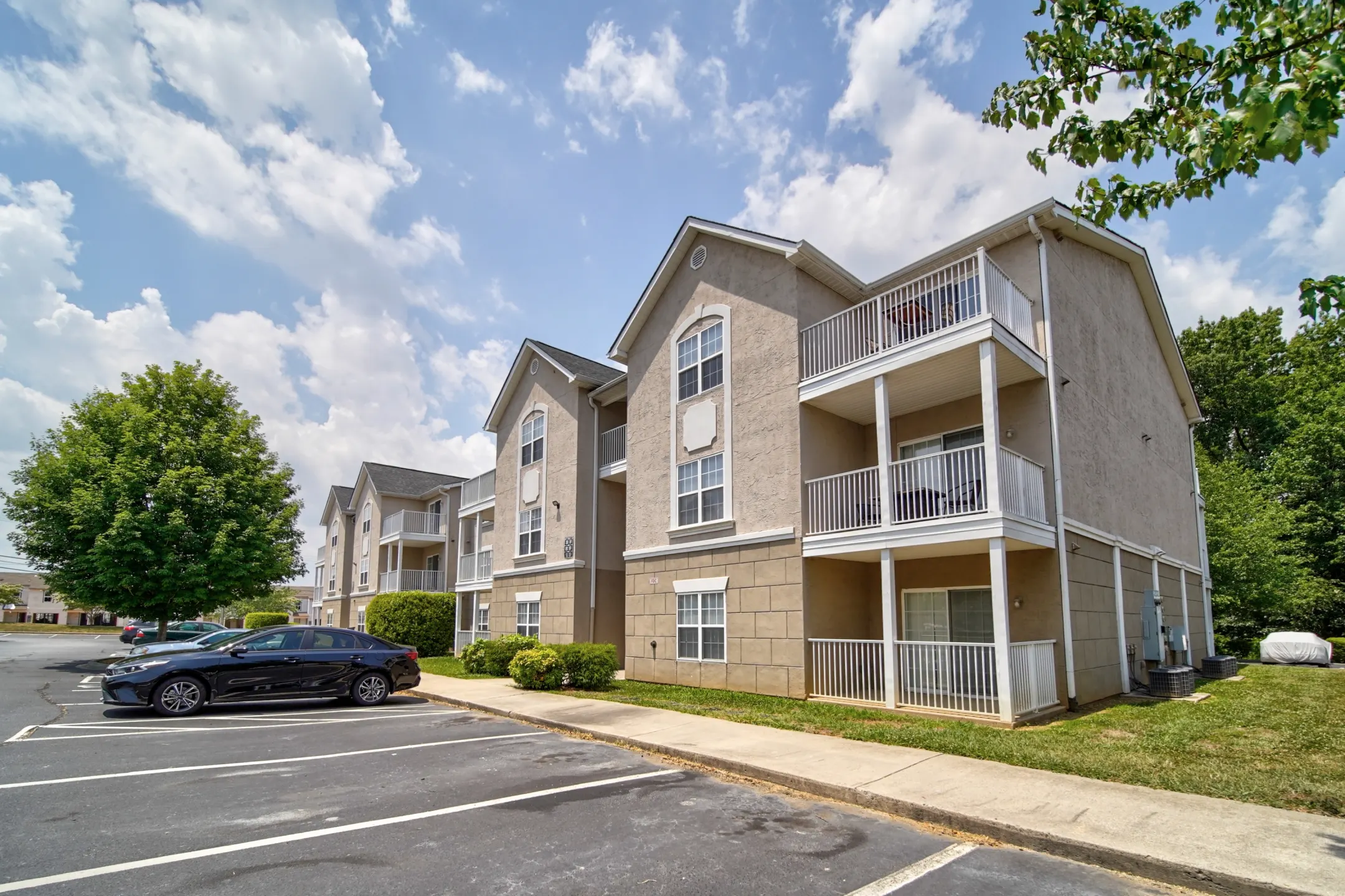 Crown Point at Sunset Drive - 210 Sunset Dr | Salisbury, NC Apartments ...