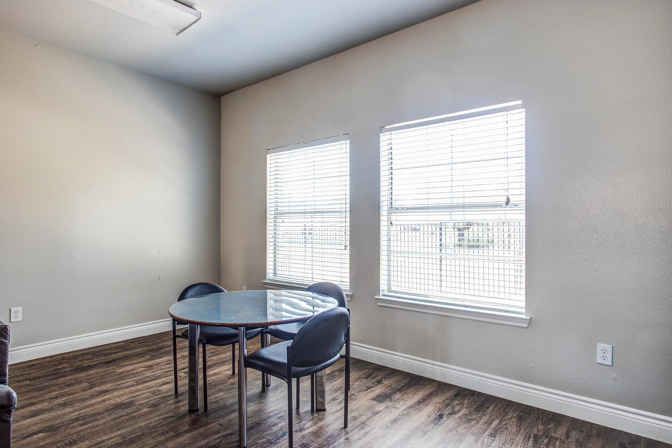 Tuscany Court Apartments 2208 14TH ST Hondo, TX Apartments for Rent