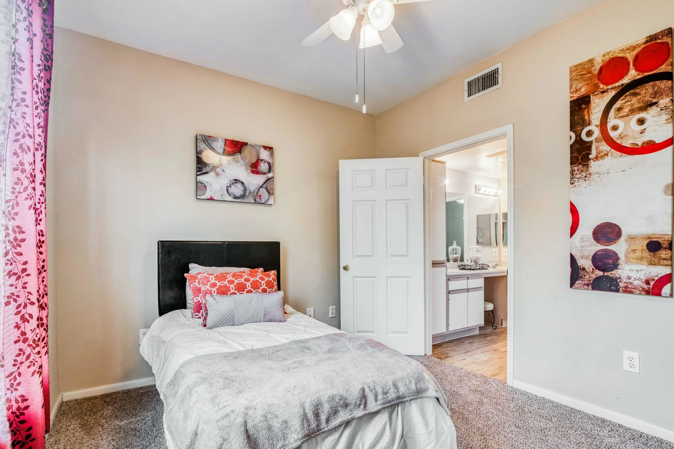 Bedroom - Farnham Park Apartments - Port Arthur, TX